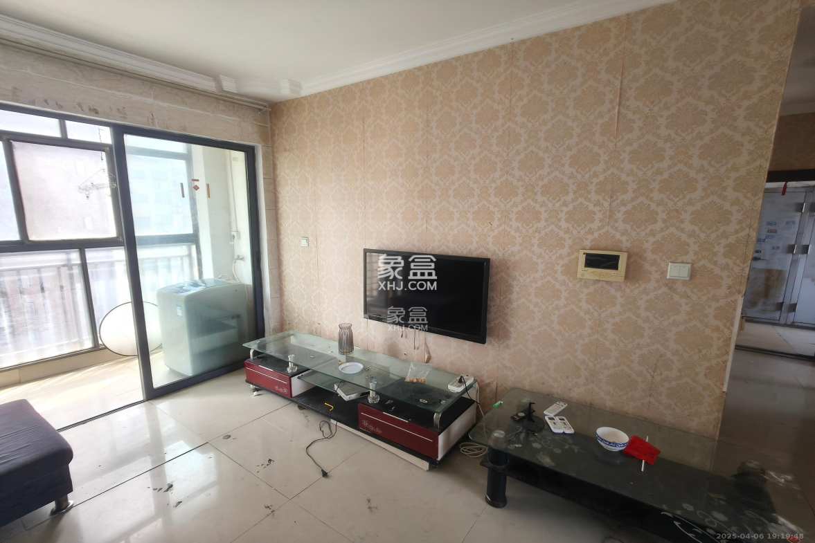 中国铁建国际城一期  2室1厅1卫    1300.0元/月 中国铁建国际城一期  2室1厅1卫    1300.0元/月室内图