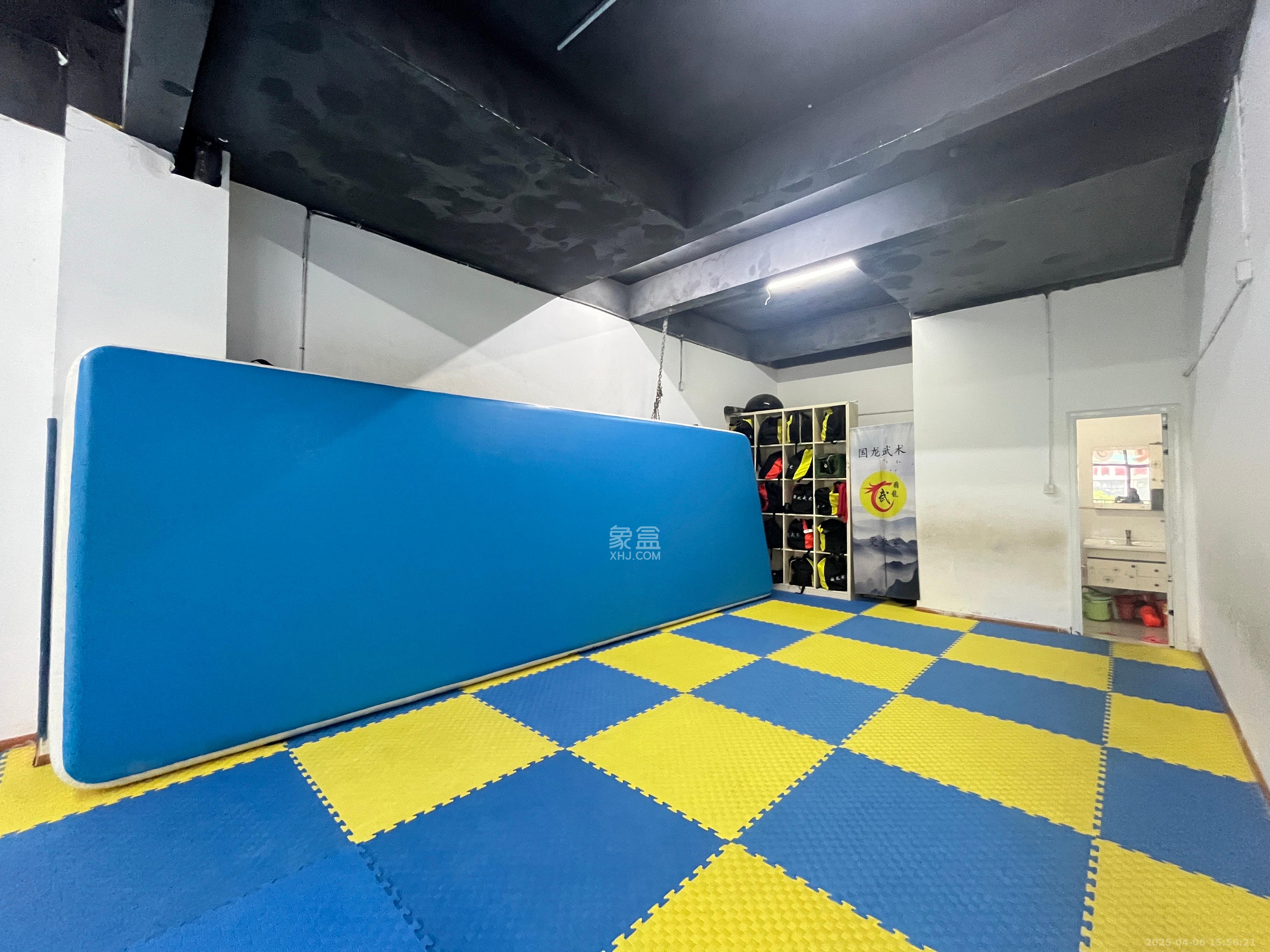 勤诚达新界   160.0㎡      9800.0元/月室内图