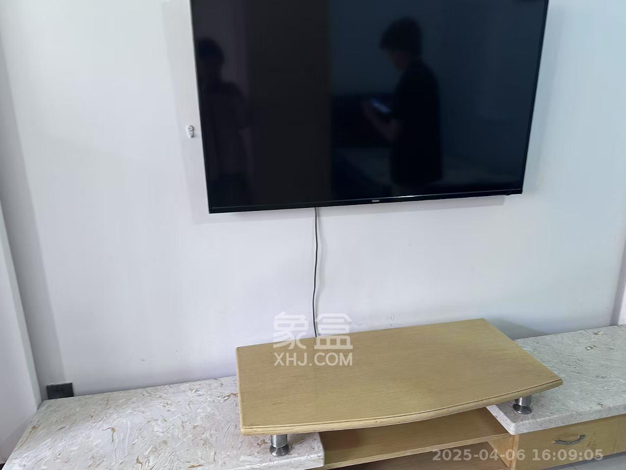 先锋新宇  1室0厅1卫   1300.00元/月