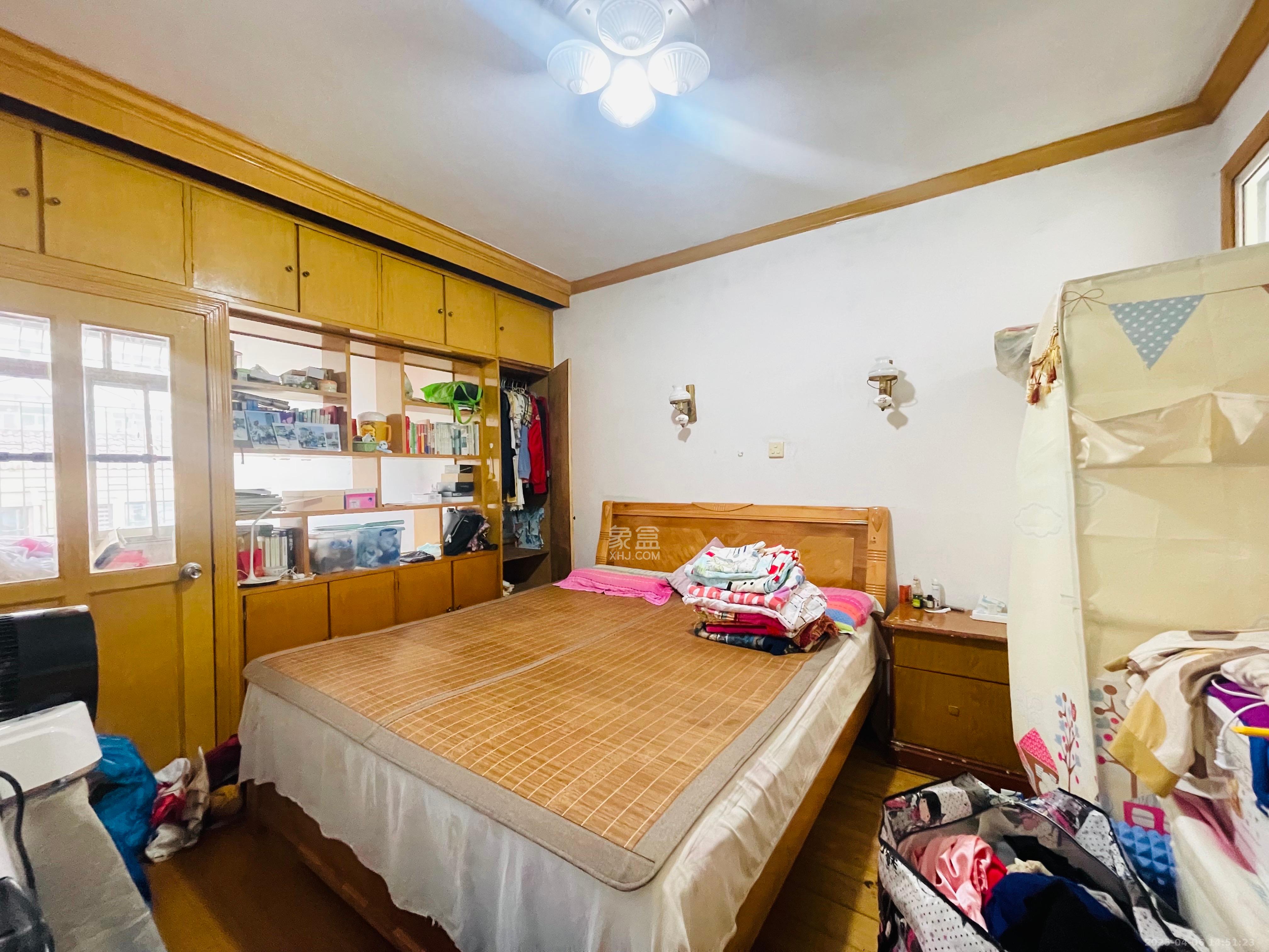 省化工轻工总公司302宿舍 3室1厅1卫 1800.0元/月 省化工轻工总公司302宿舍 3室1厅1卫 1800.0元/月室内图