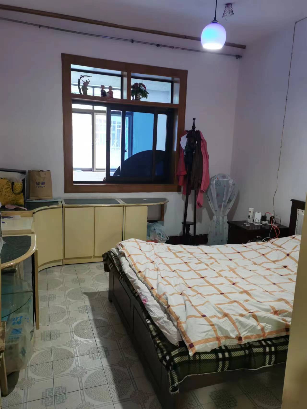 区公安局家属楼 2室1厅1卫 800.0元/月 区公安局家属楼 2室1厅1卫 800.0元/月室内图