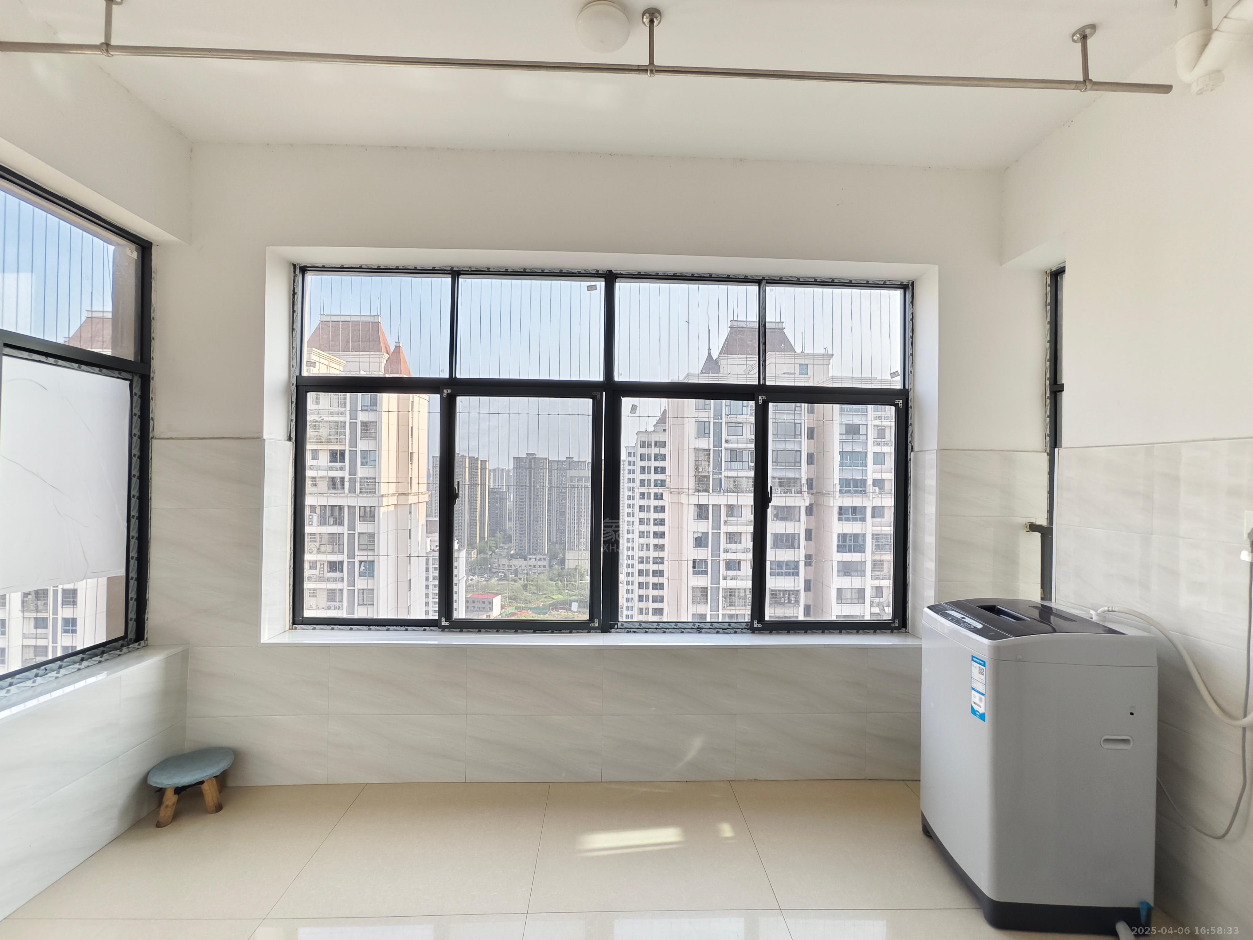 西郡佳园 3室2厅1卫 1500.0元/月 西郡佳园 3室2厅1卫 1500.0元/月室内图