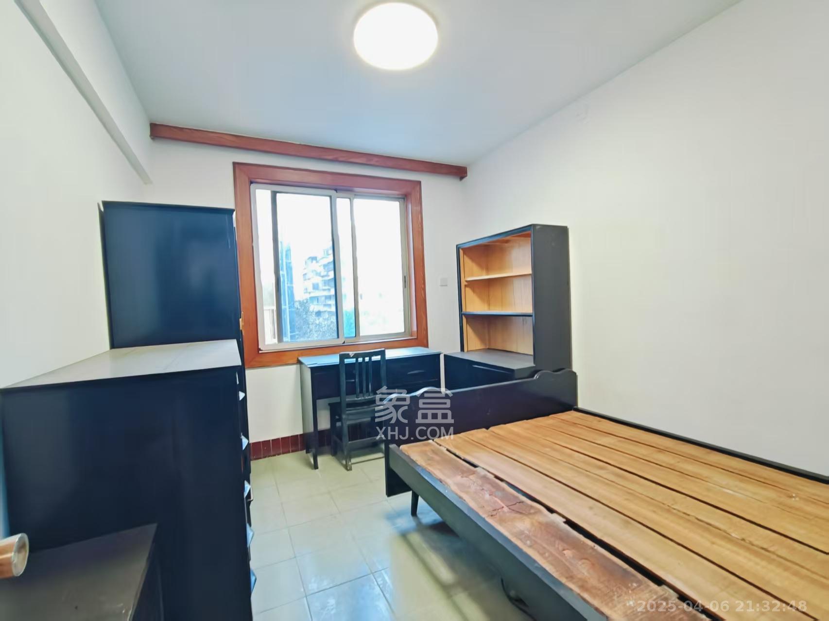 向韶村  2室1厅1卫    1600.0元/月室内图