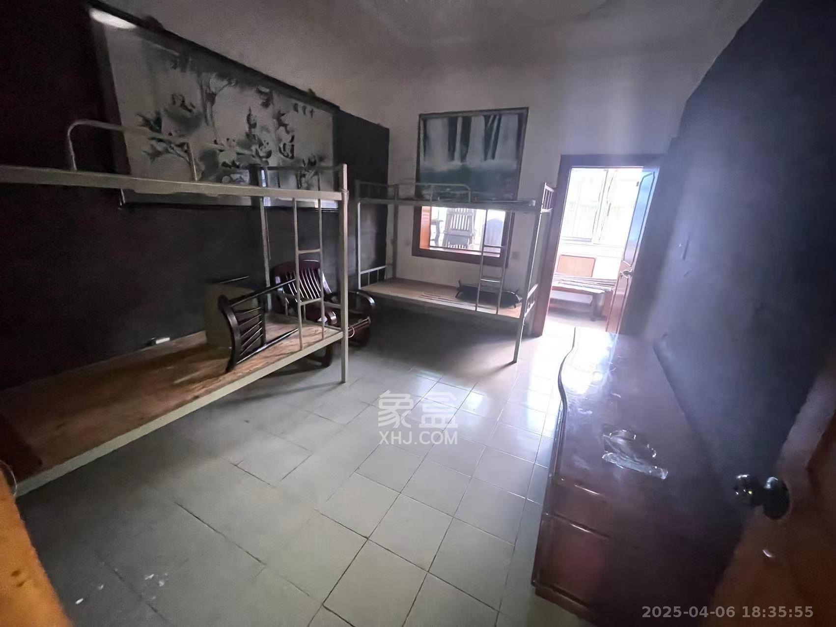 周南中学宿舍 3室1厅1卫 1600.0元/月 周南中学宿舍 3室1厅1卫 1600.0元/月室内图