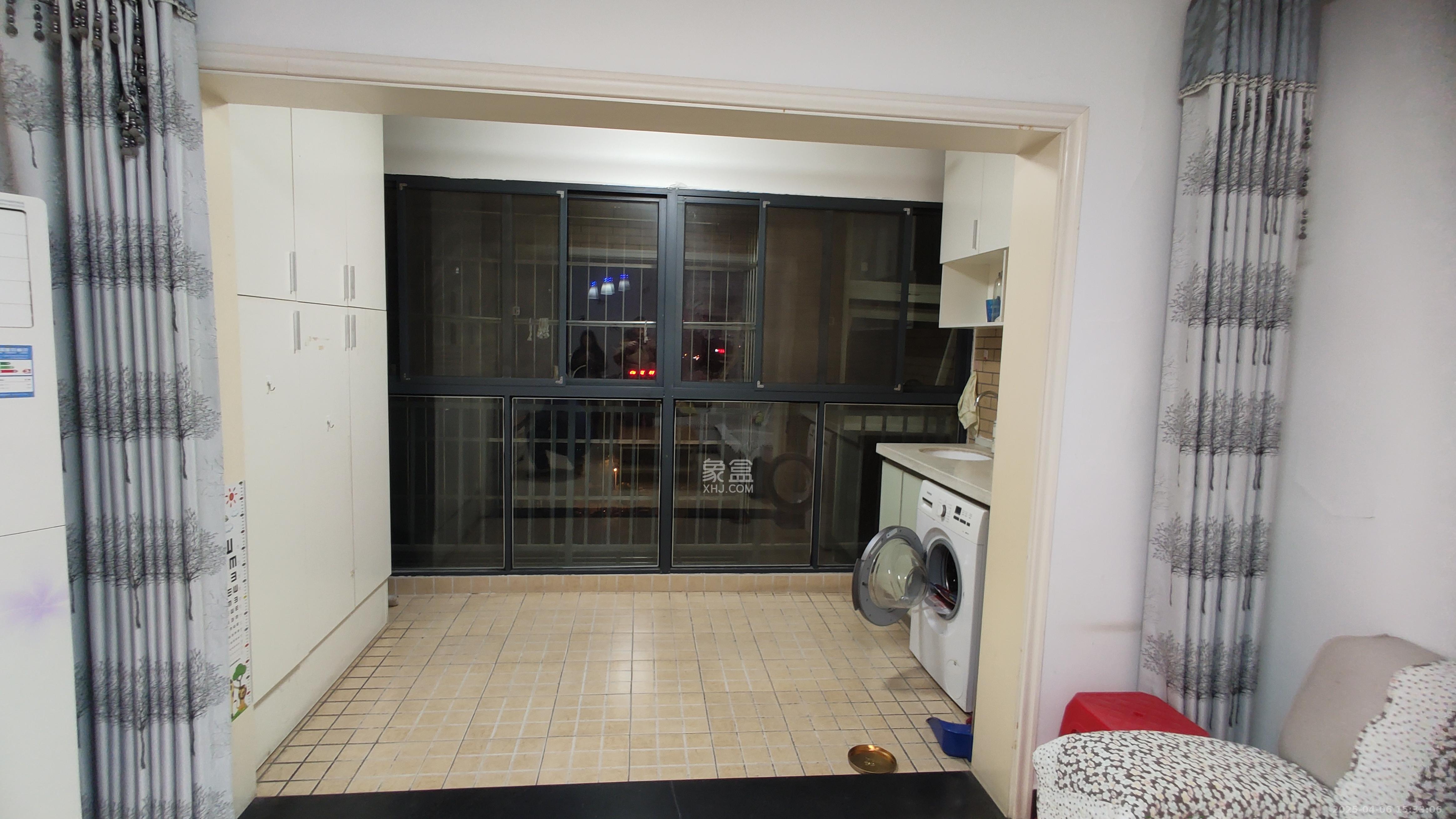 嘉华城(一期) 3室2厅1卫 2300.0元/月 嘉华城(一期) 3室2厅1卫 2300.0元/月室内图