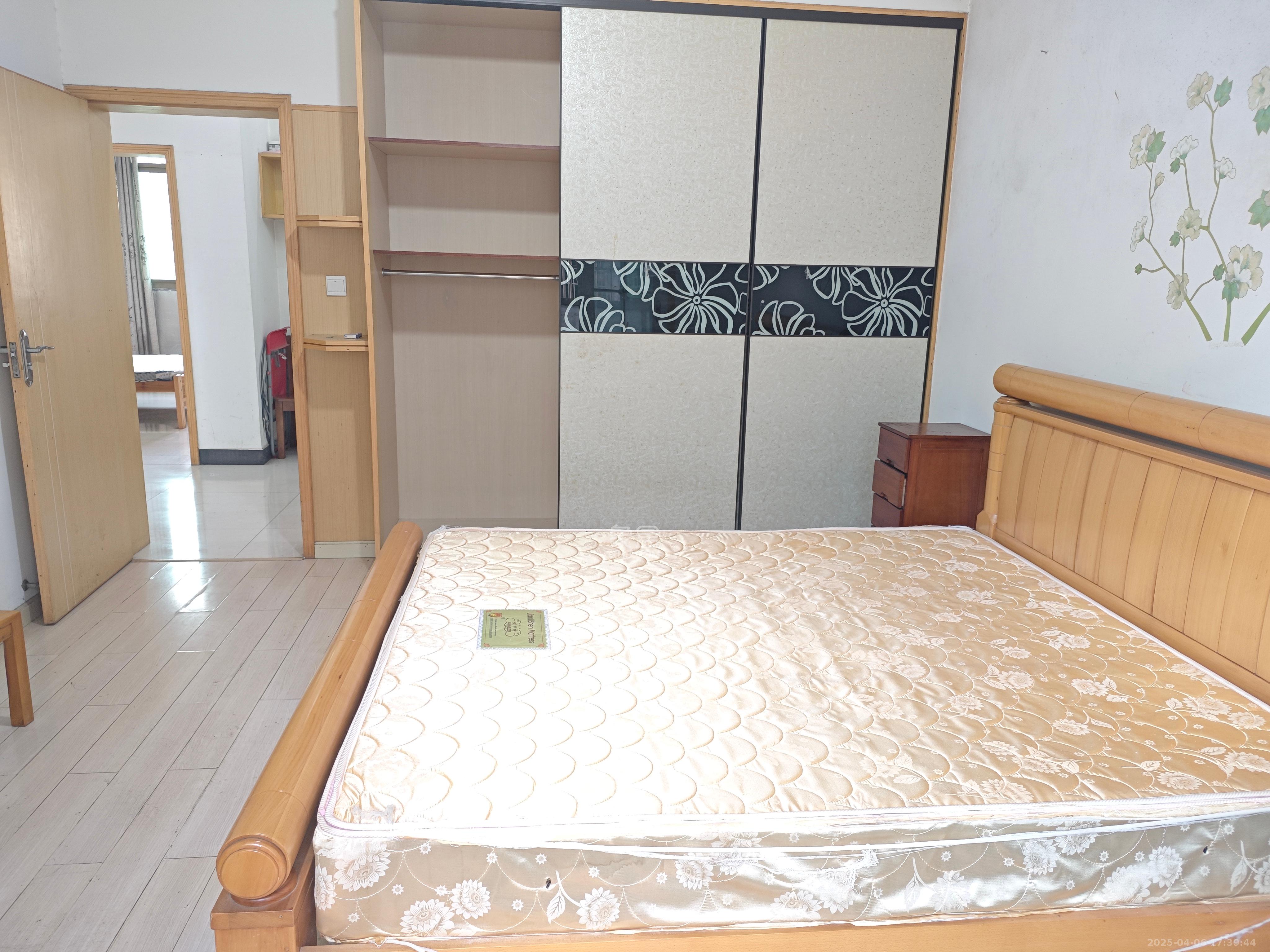 润泽园  2室2厅1卫   1650.00元/月室内图