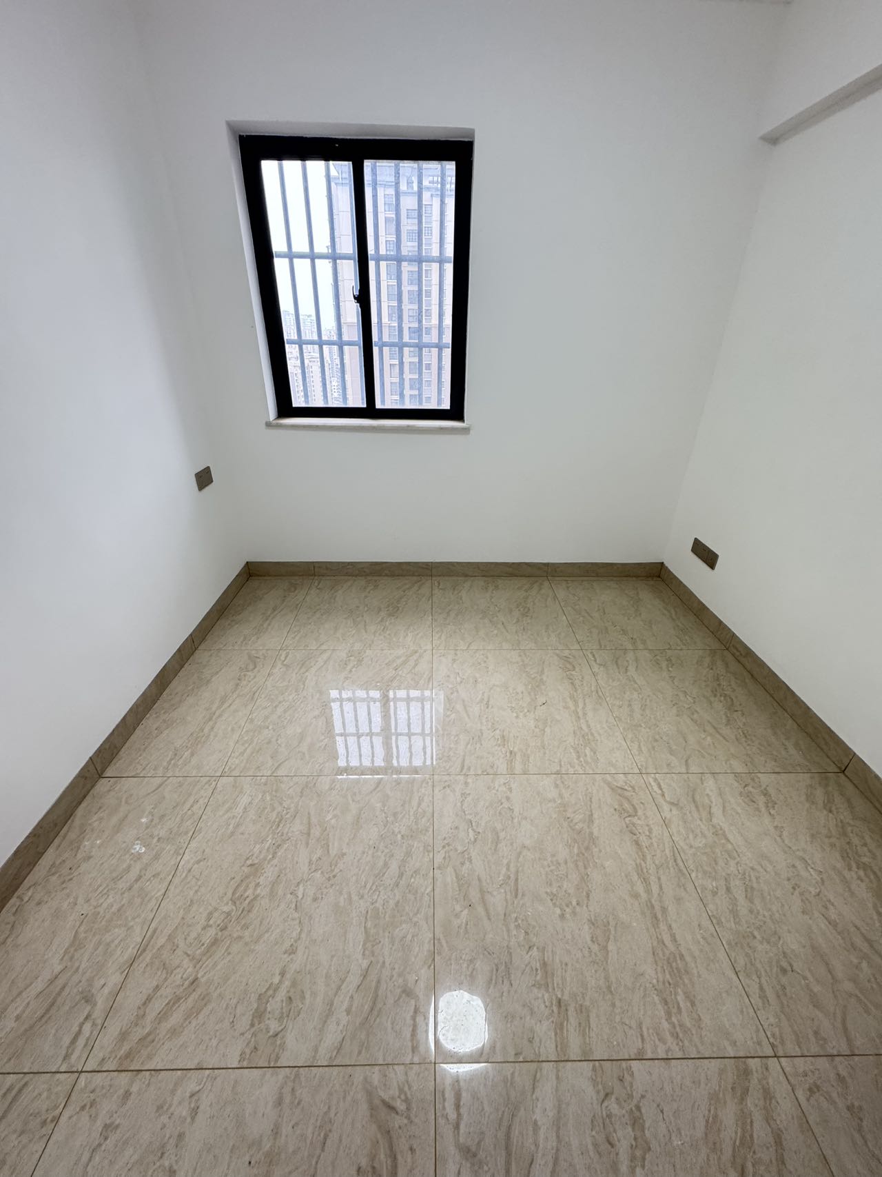 五源河公寓B区 3室2厅2卫 185.0万 五源河公寓B区 3室2厅2卫 185.0万室内图