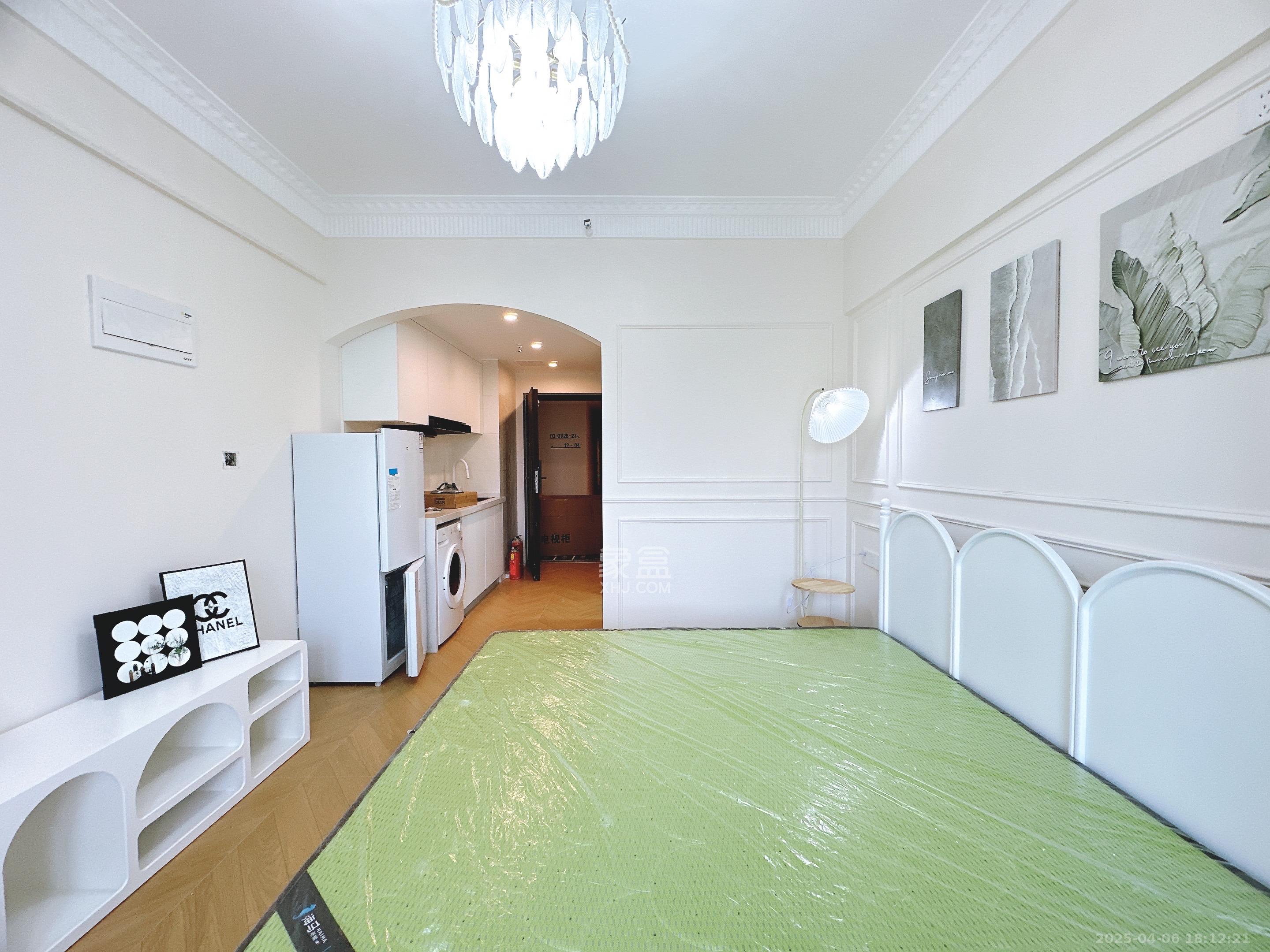 华润置地中心  1室1厅1卫    2600.0元/月 华润置地中心  1室1厅1卫    2600.0元/月室内图