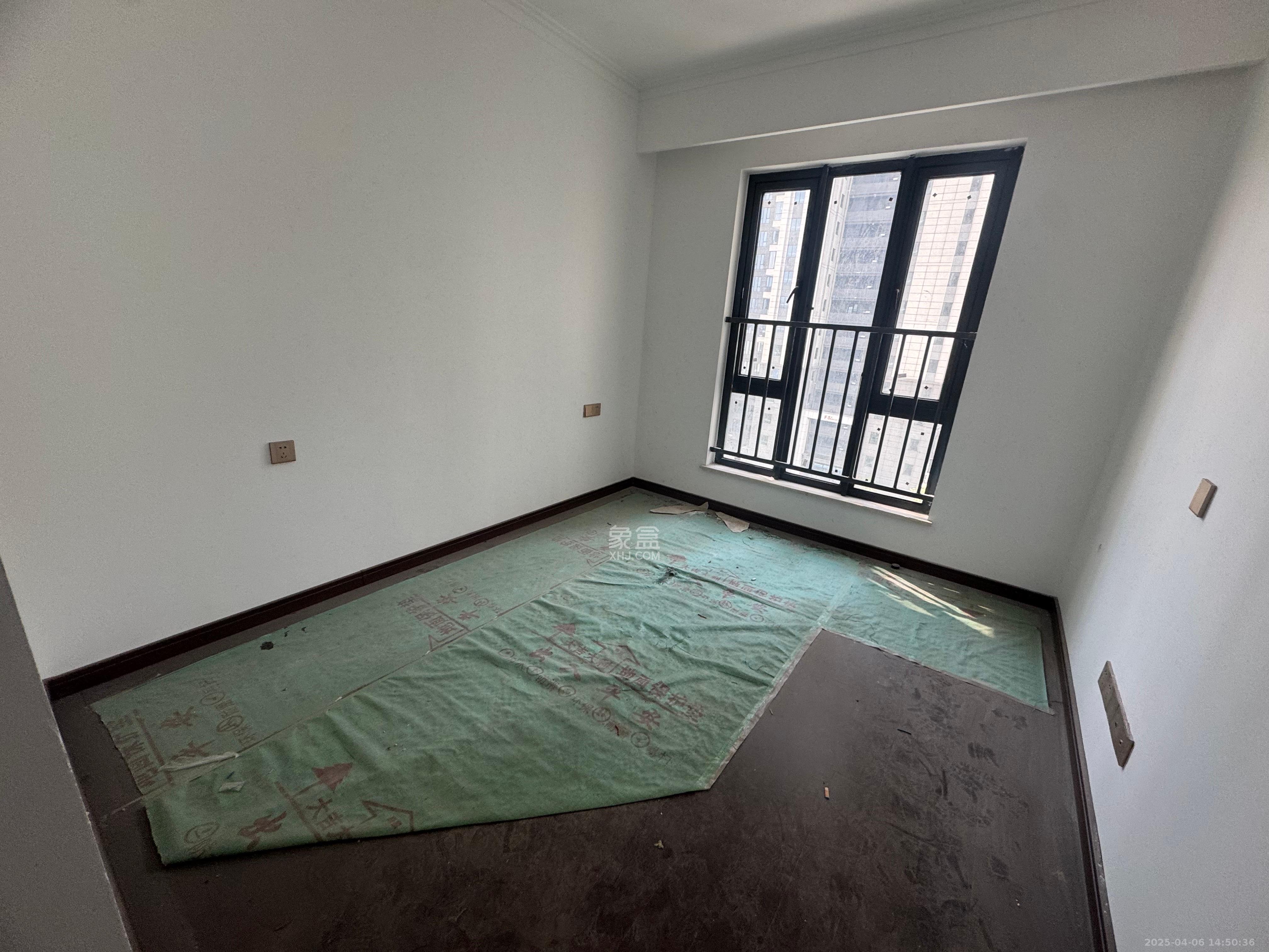 绿地长沙城际空间站（柏仕佳苑）  4室2厅2卫   3500.00元/月室内图