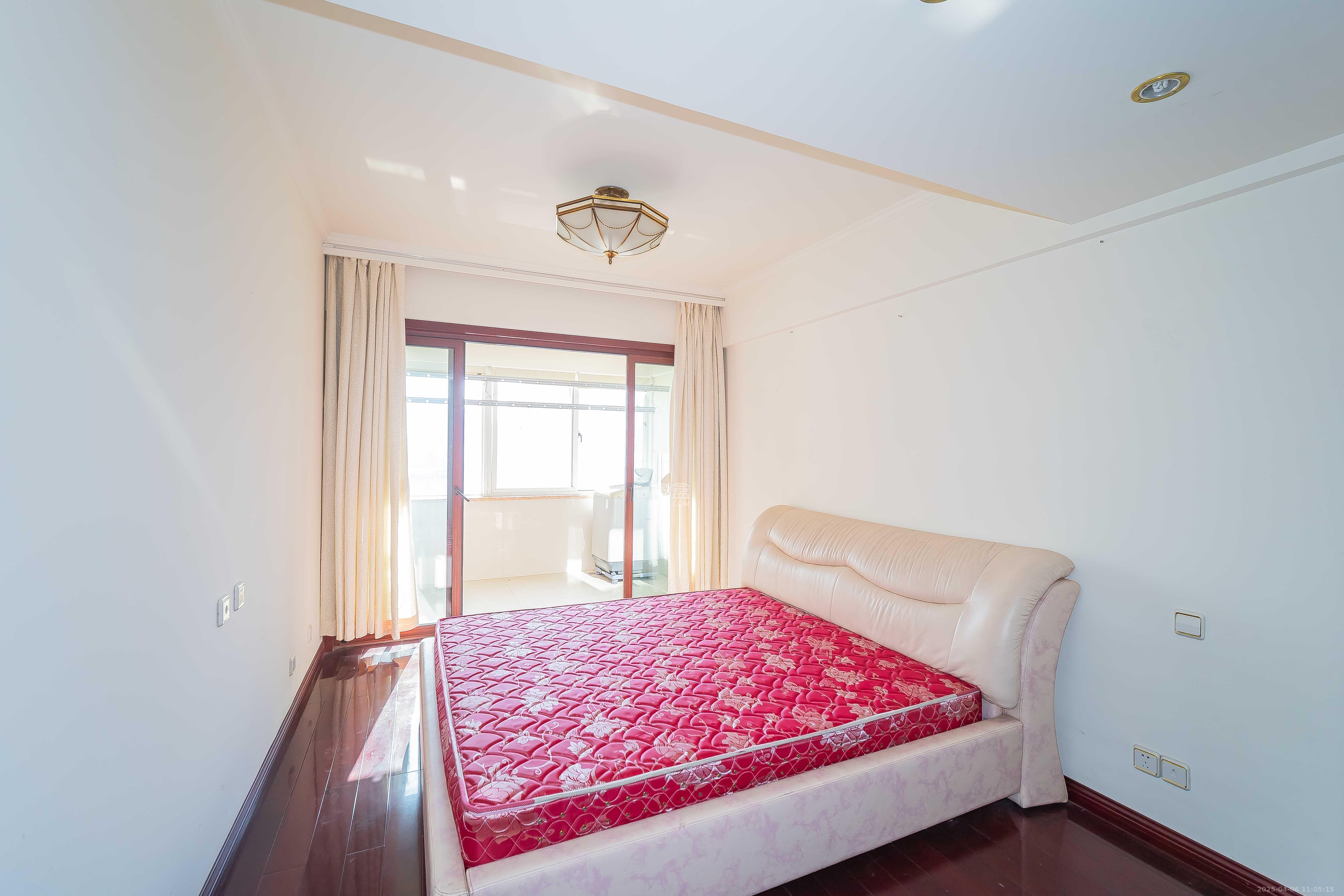 新世纪花苑  4室2厅1卫    6200.0元/月室内图