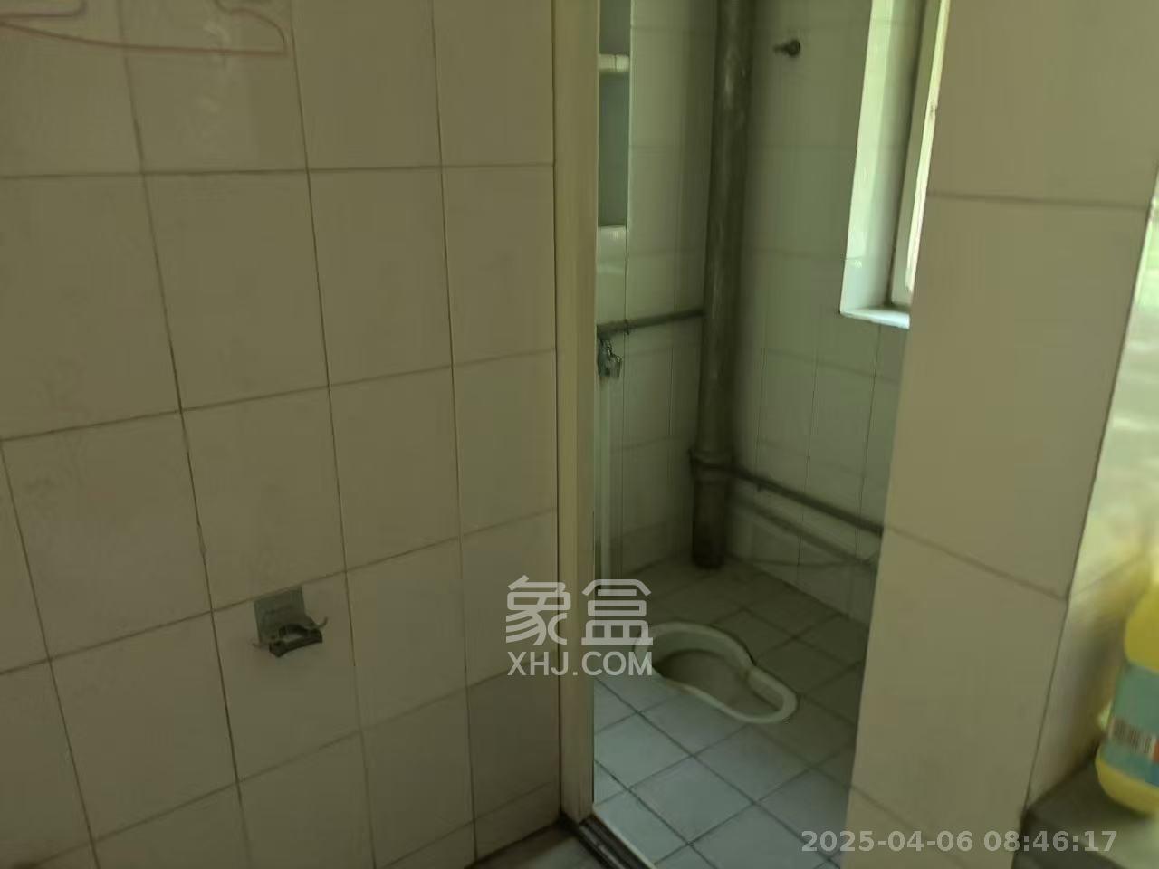 南湖路水工机械厂宿舍  2室2厅2卫    1400.0元/月室内图