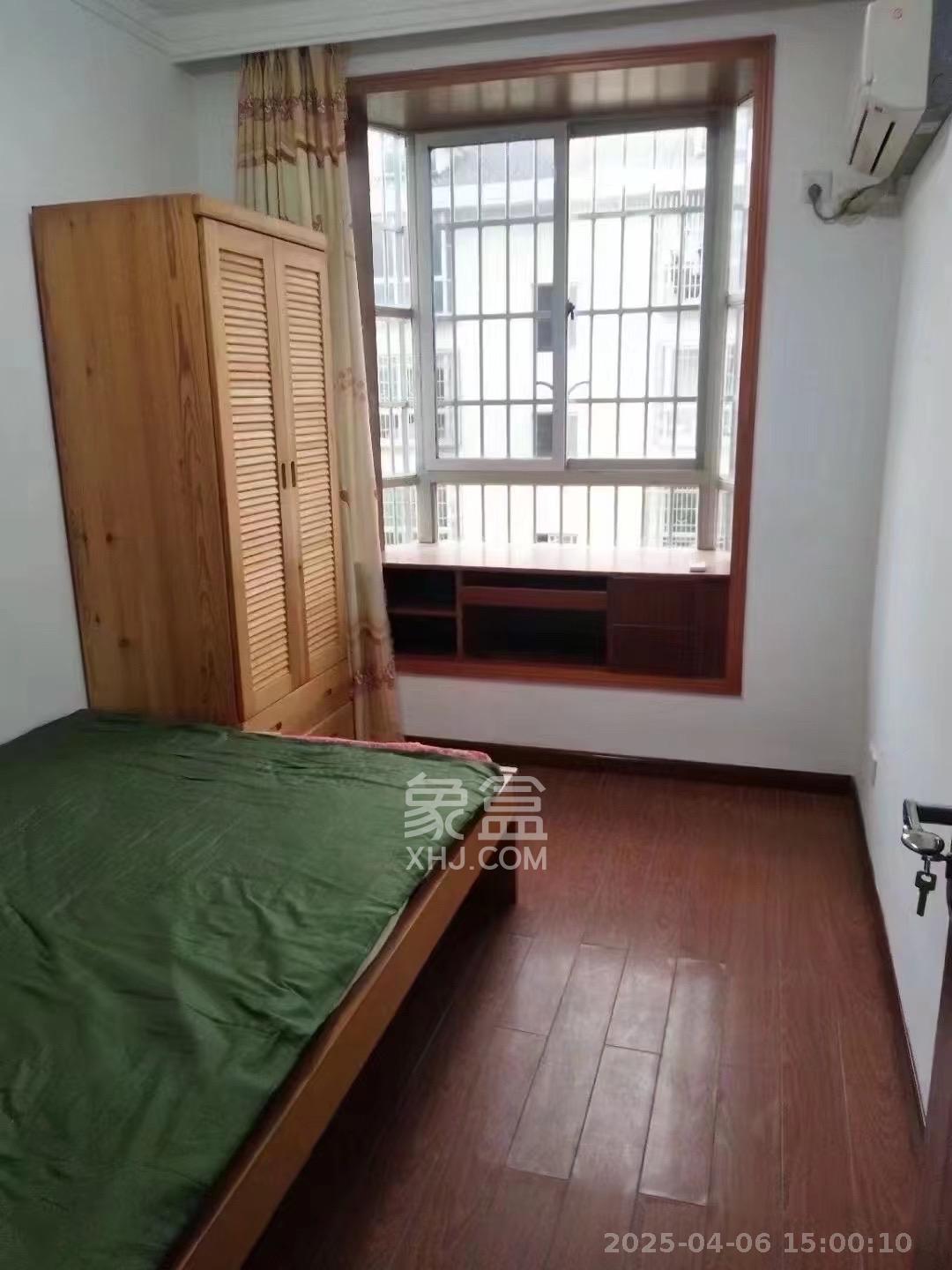 金峰小区北院(七里营社区)  3室2厅1卫    2200.0元/月 金峰小区北院(七里营社区)  3室2厅1卫    2200.0元/月室内图