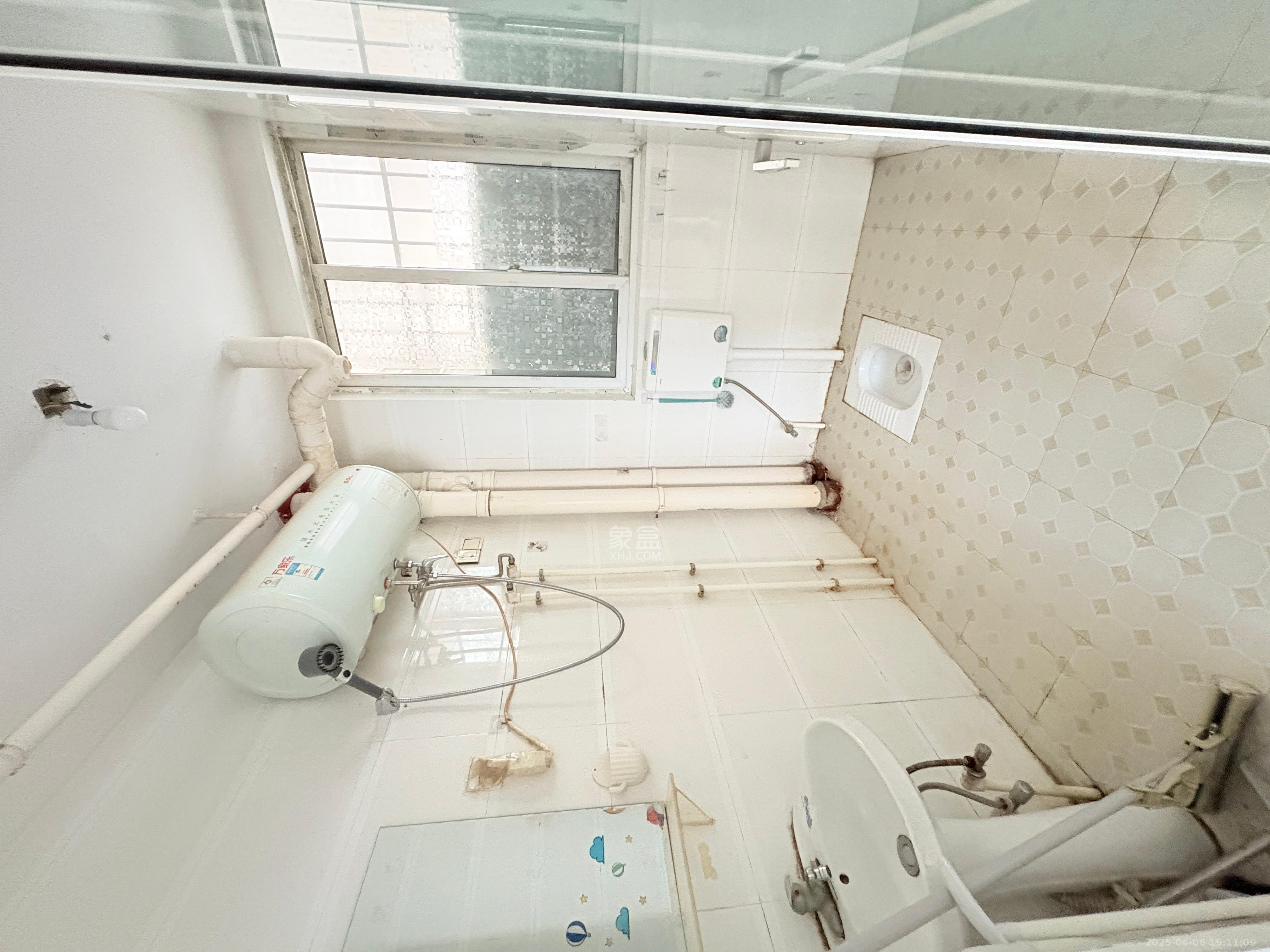 明天一城 1室2厅1卫 1350.0元/月 明天一城 1室2厅1卫 1350.0元/月室内图