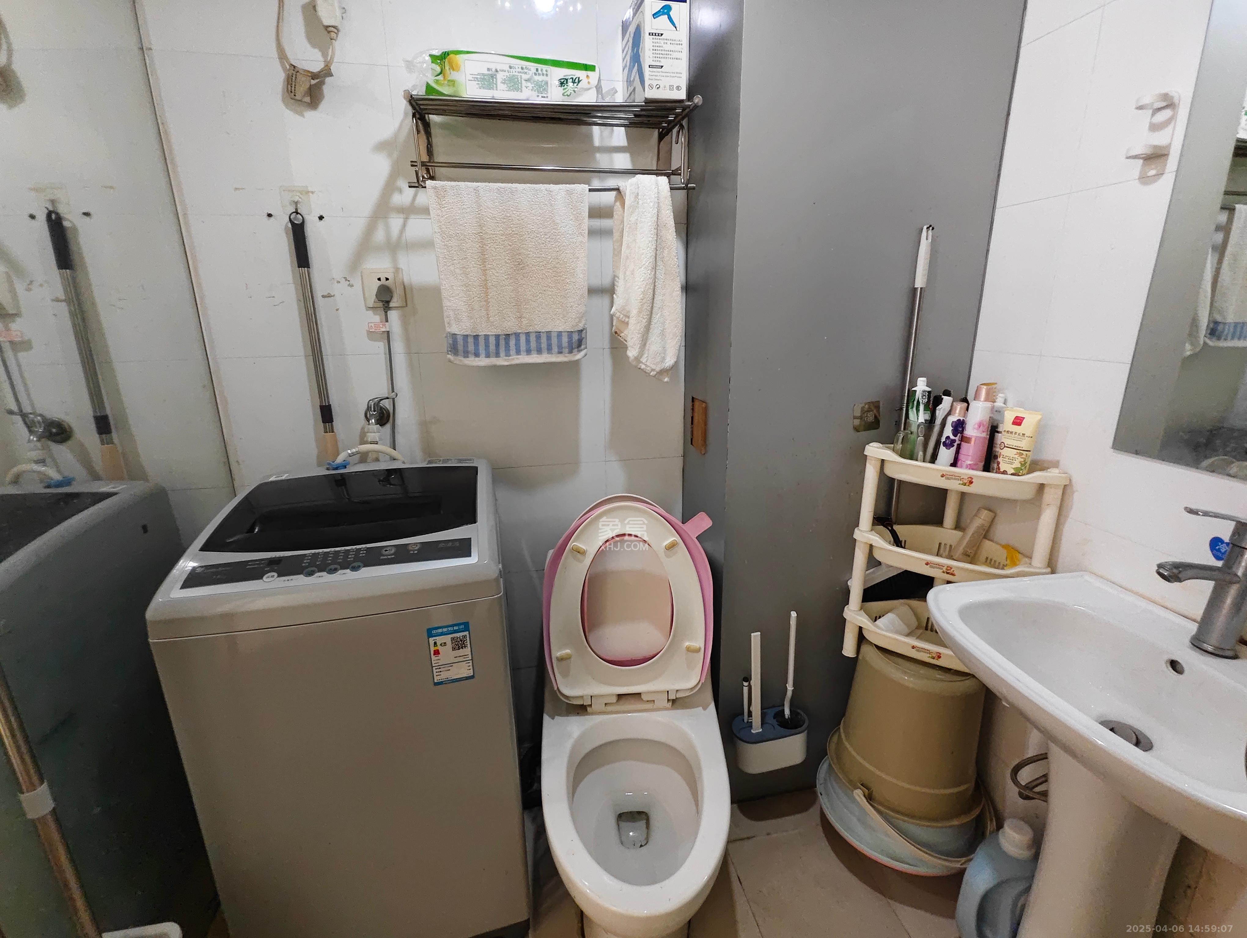 豪菲斯国际公寓（缤纷一季）  1室1厅1卫   1400.00元/月室内图
