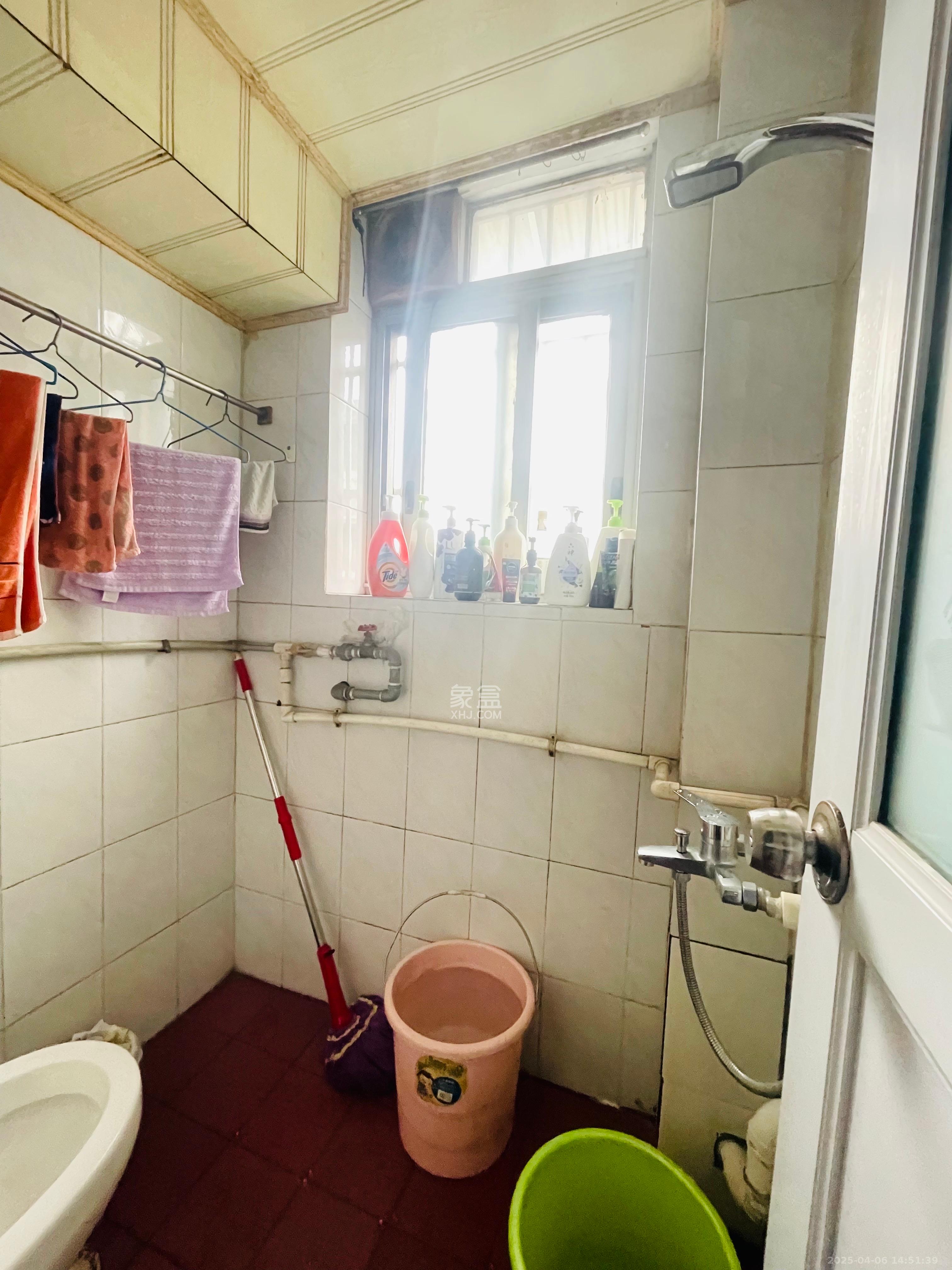 省化工轻工总公司302宿舍 3室1厅1卫 1800.0元/月 省化工轻工总公司302宿舍 3室1厅1卫 1800.0元/月室内图