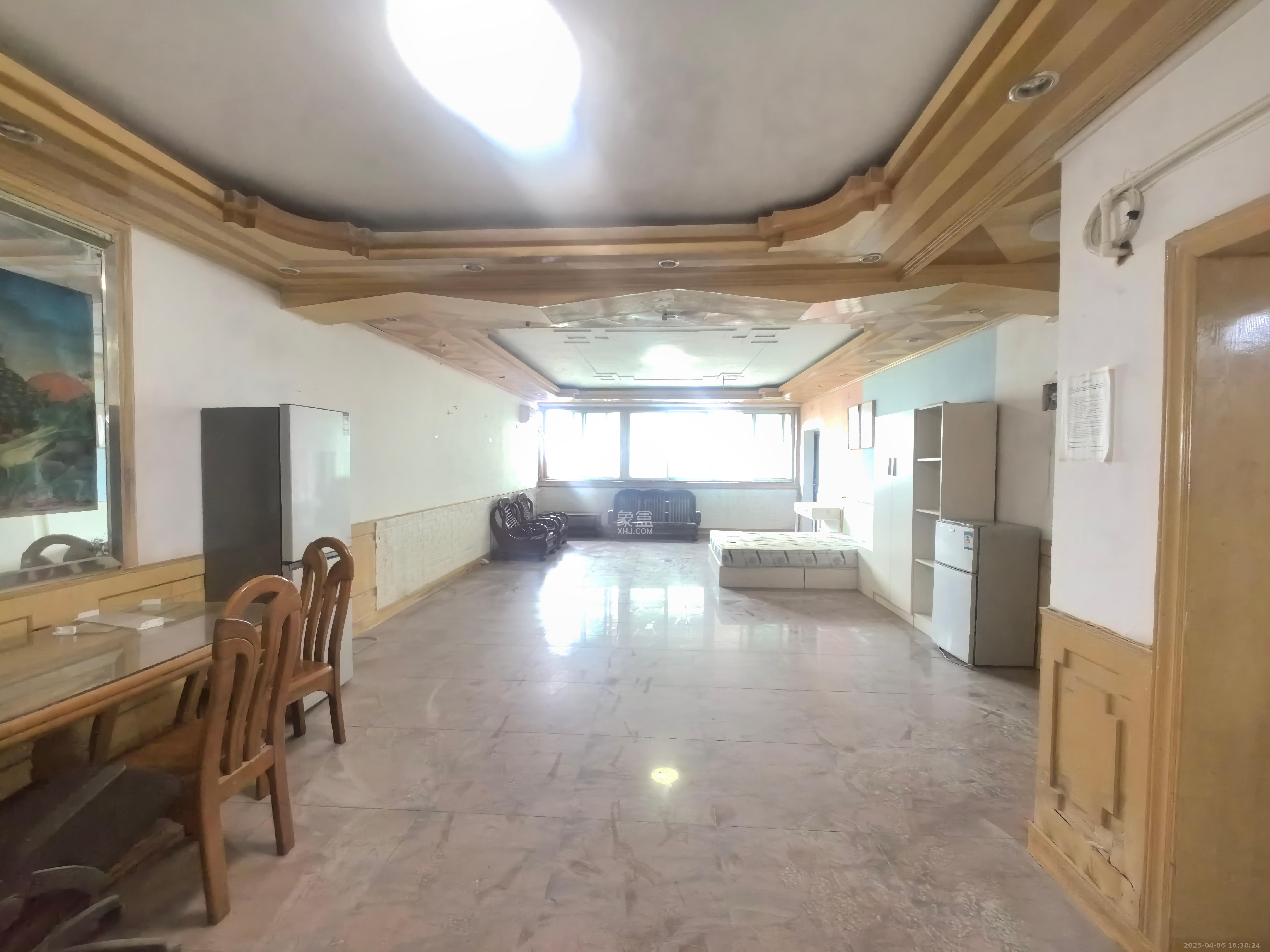 市建委宿舍 3室2厅2卫 2200.0元/月 市建委宿舍 3室2厅2卫 2200.0元/月室内图