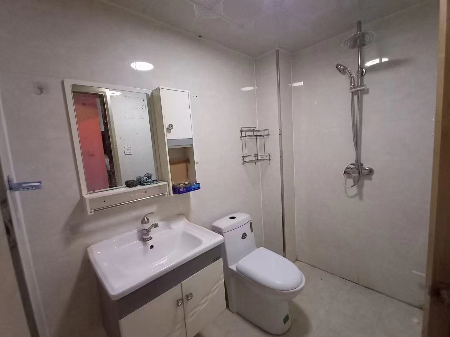 丰逸小区  1室0厅1卫   900.00元/月室内图