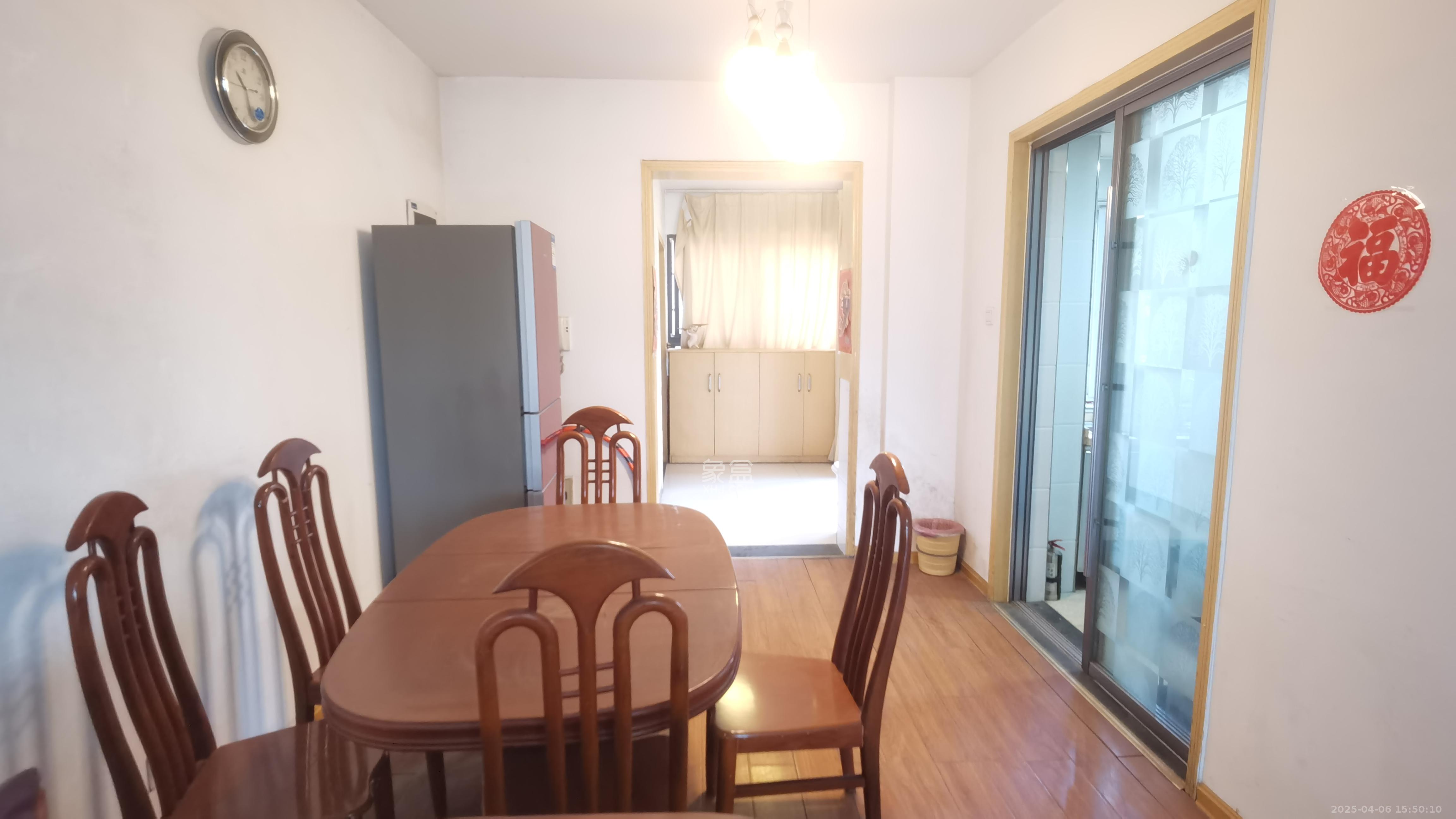 清政园(青政家园) 3室2厅2卫 2300.0元/月 清政园(青政家园) 3室2厅2卫 2300.0元/月室内图