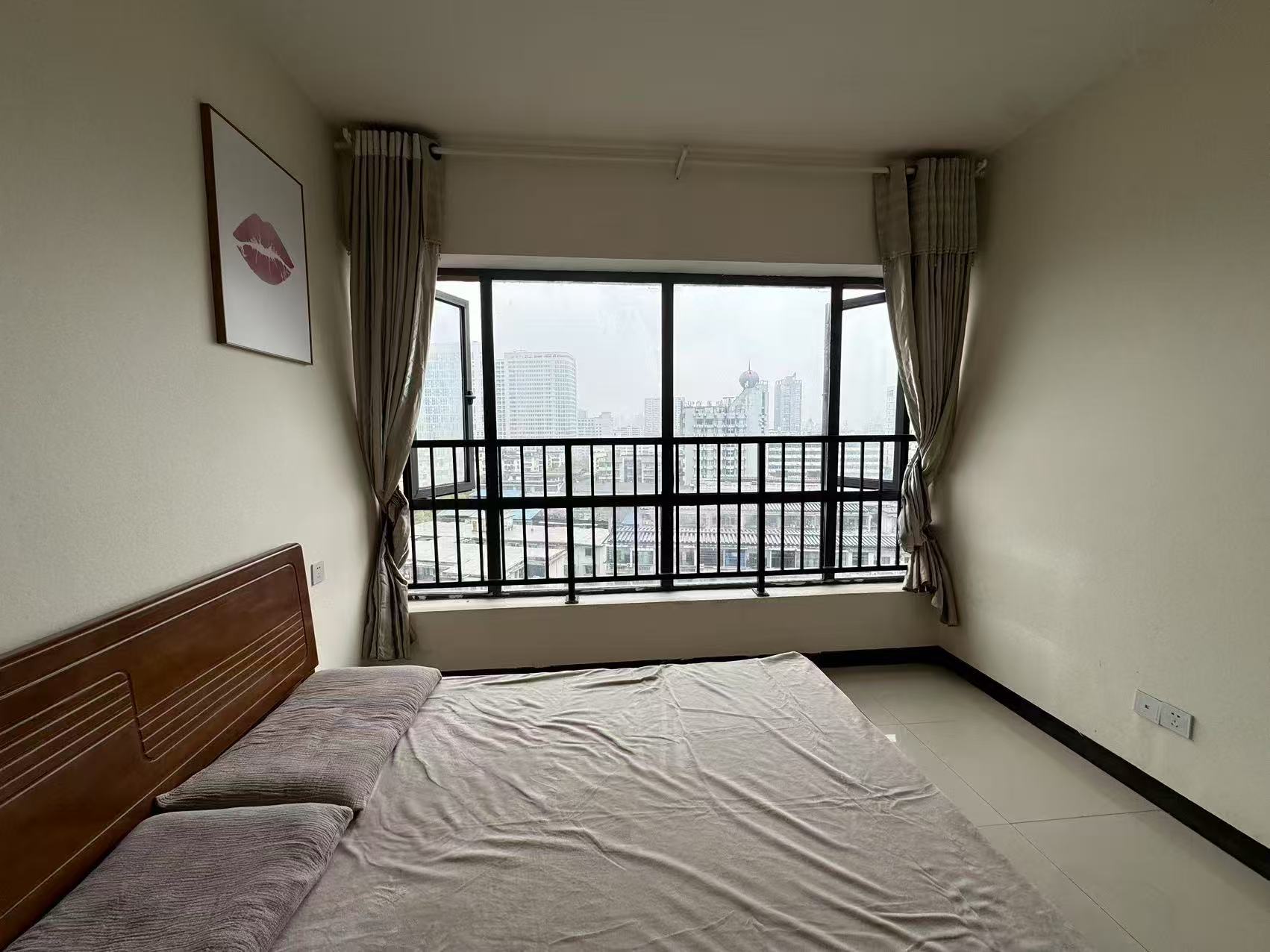 中建国际大厦  2室1厅1卫   31.80万室内图