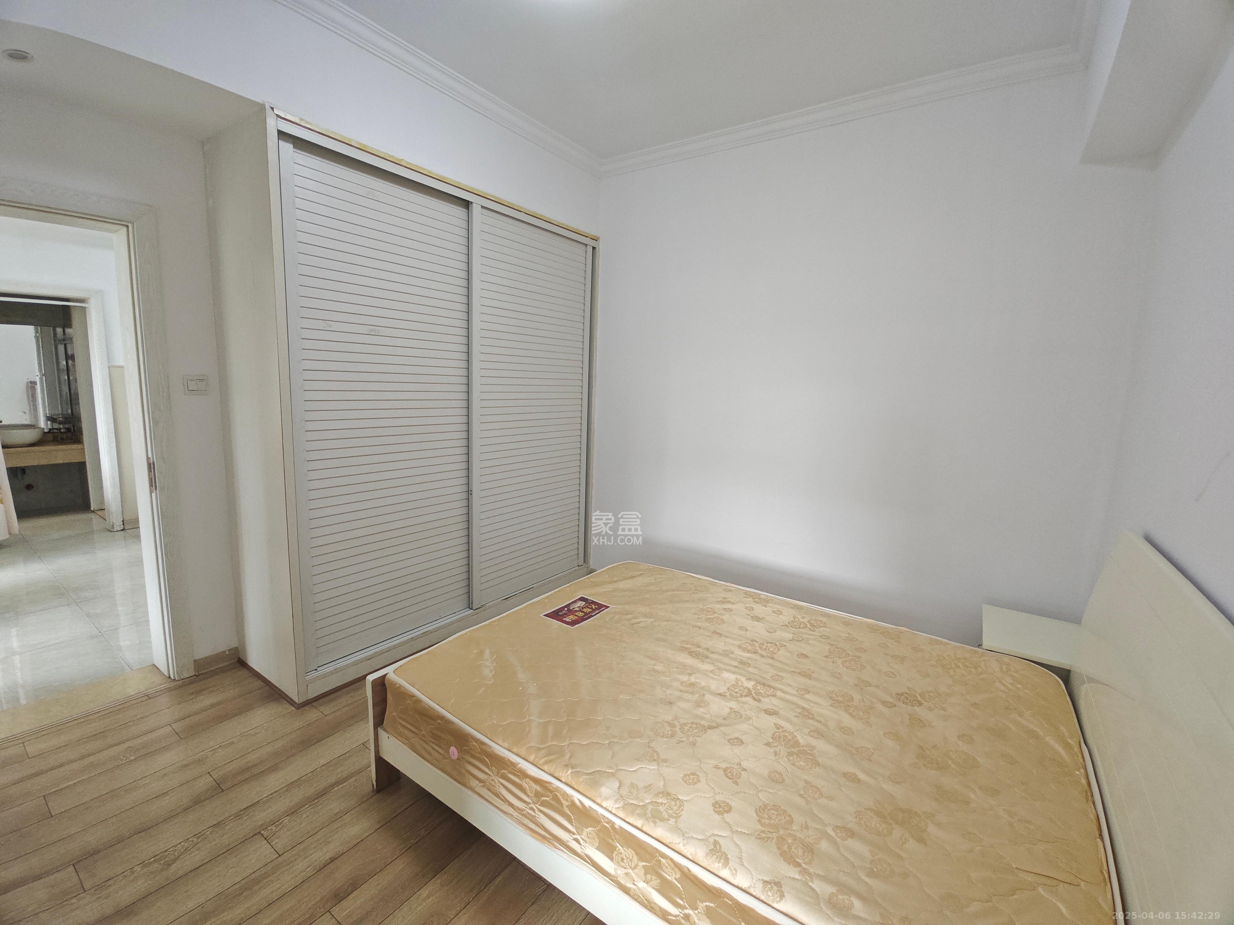 博林云栖  2室1厅1卫   2400.00元/月室内图