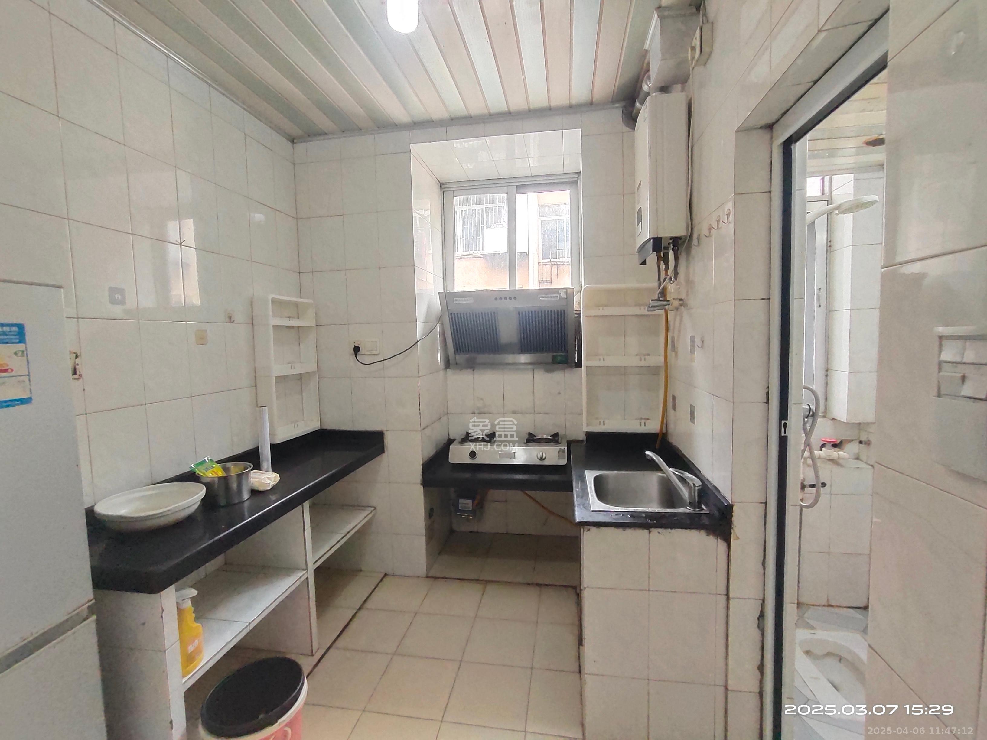 电位器厂宿舍 3室2厅1卫 1400.0元/月 电位器厂宿舍 3室2厅1卫 1400.0元/月室内图