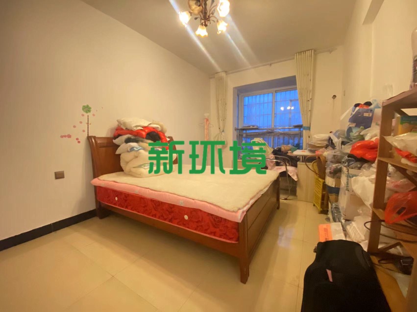 澧园金丰  3室2厅2卫   81.80万客厅