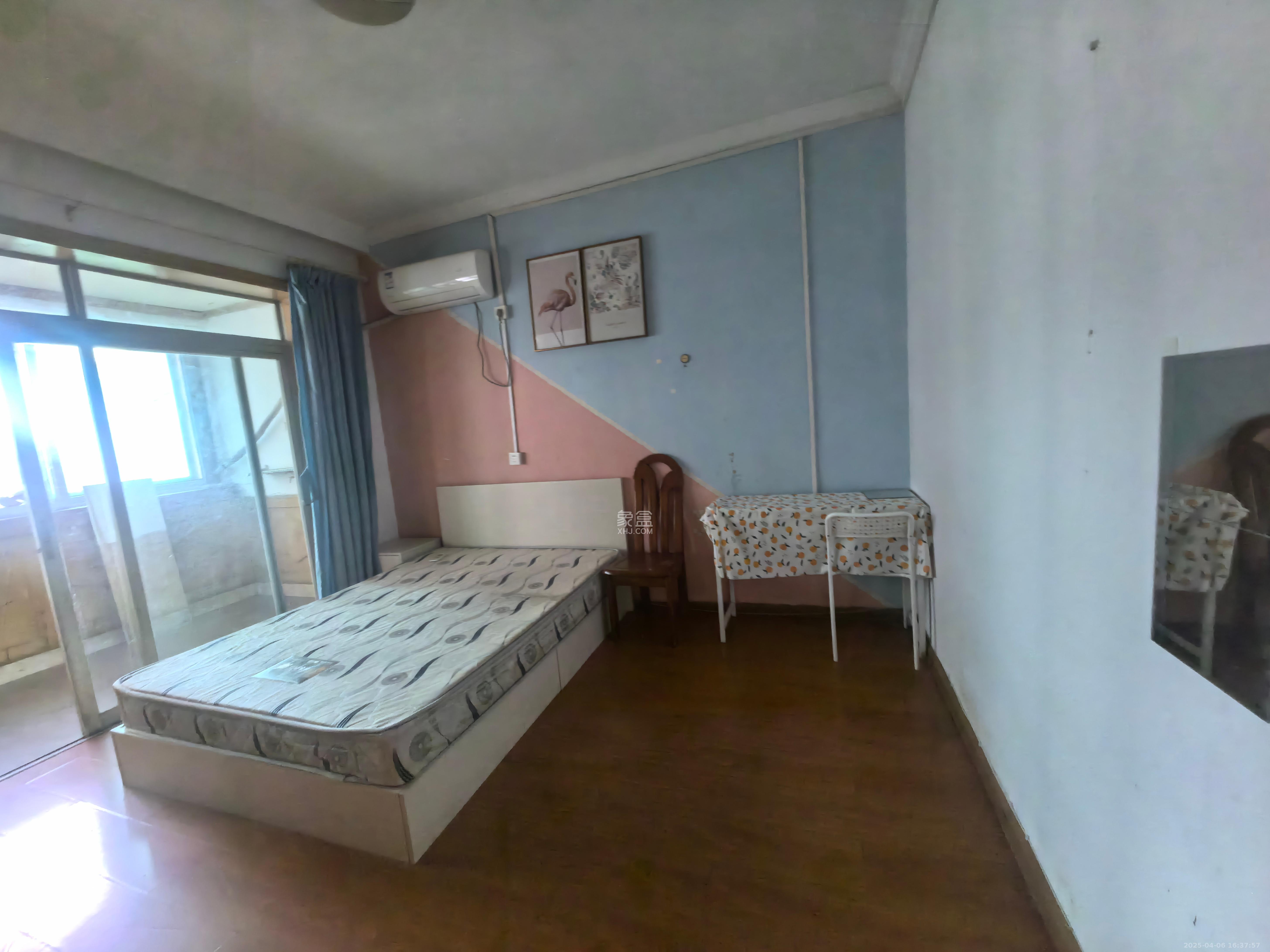 市建委宿舍  3室2厅2卫    2200.0元/月室内图