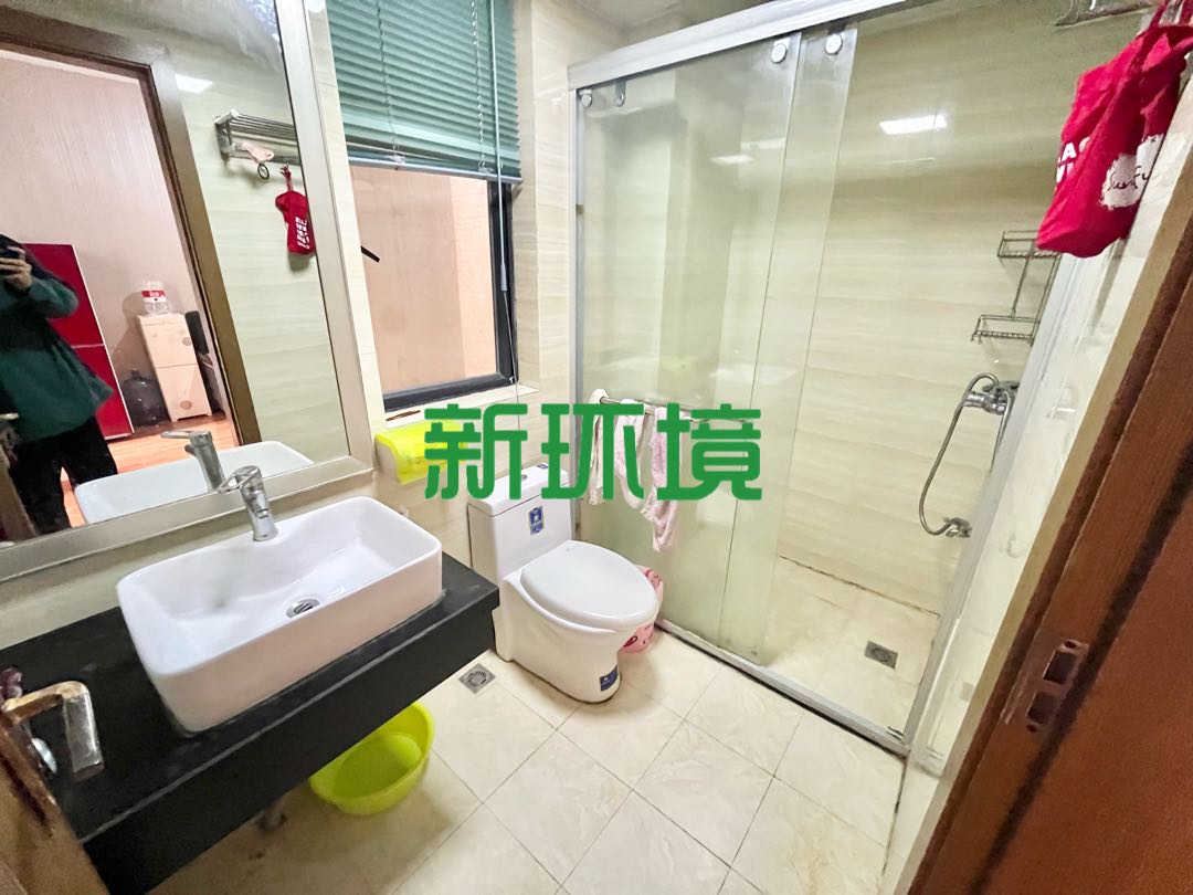 山水印象  1室1厅1卫   39.00万客厅
