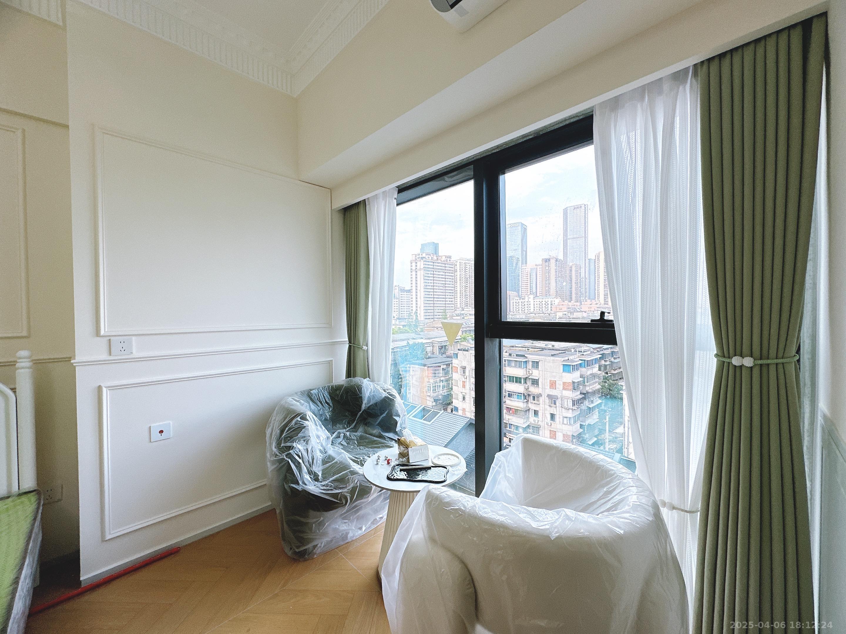 华润置地中心  1室1厅1卫    2600.0元/月 华润置地中心  1室1厅1卫    2600.0元/月室内图