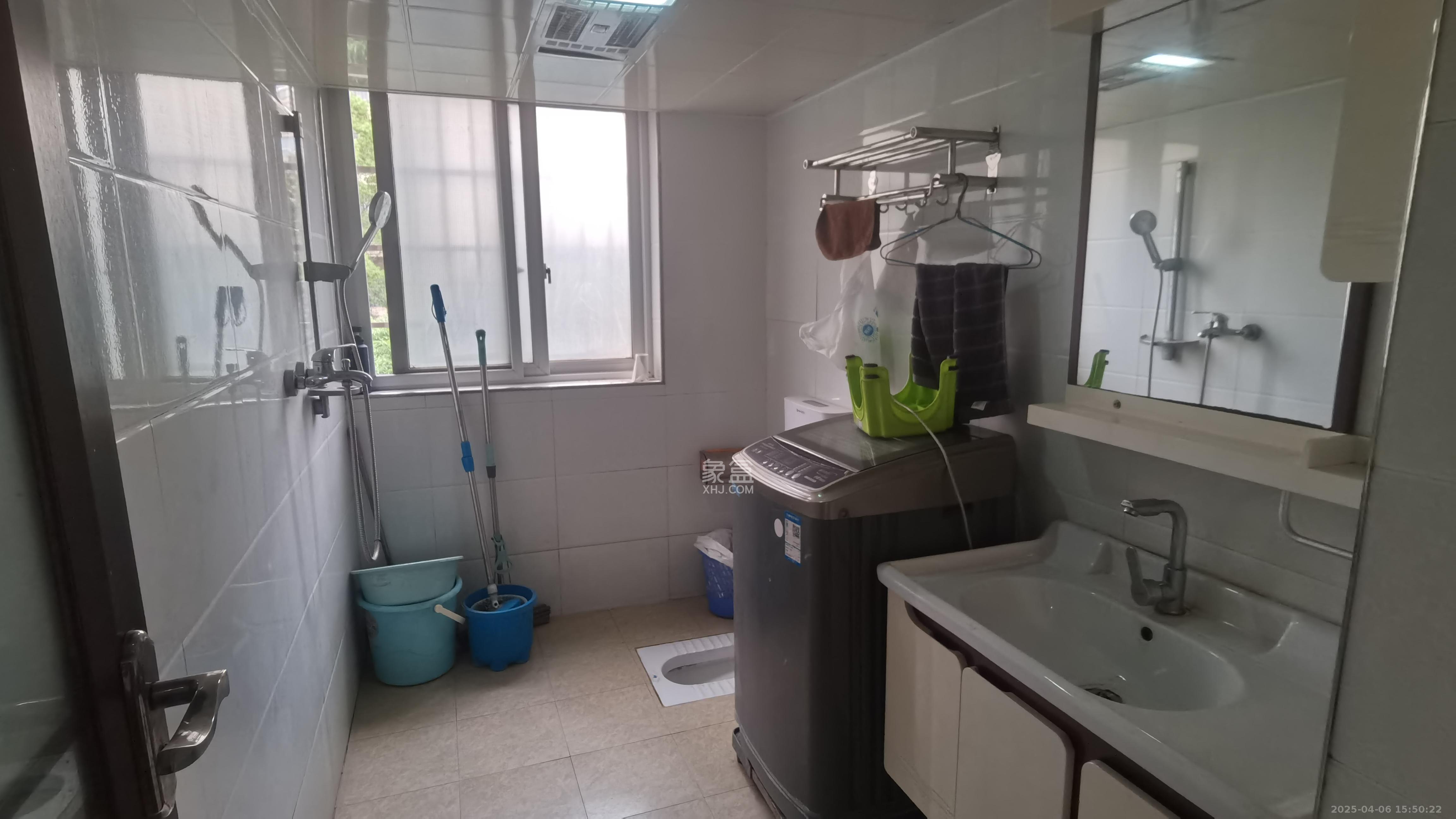 清政园(青政家园) 3室2厅2卫 2300.0元/月 清政园(青政家园) 3室2厅2卫 2300.0元/月室内图