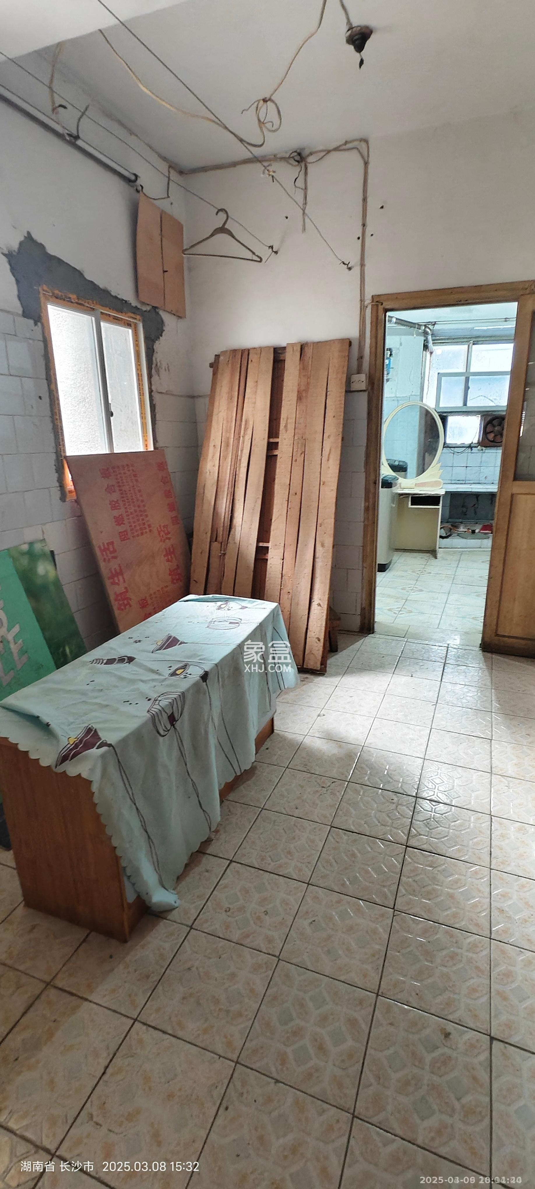 燕山街社区  2室1厅1卫   1500.00元/月室内图