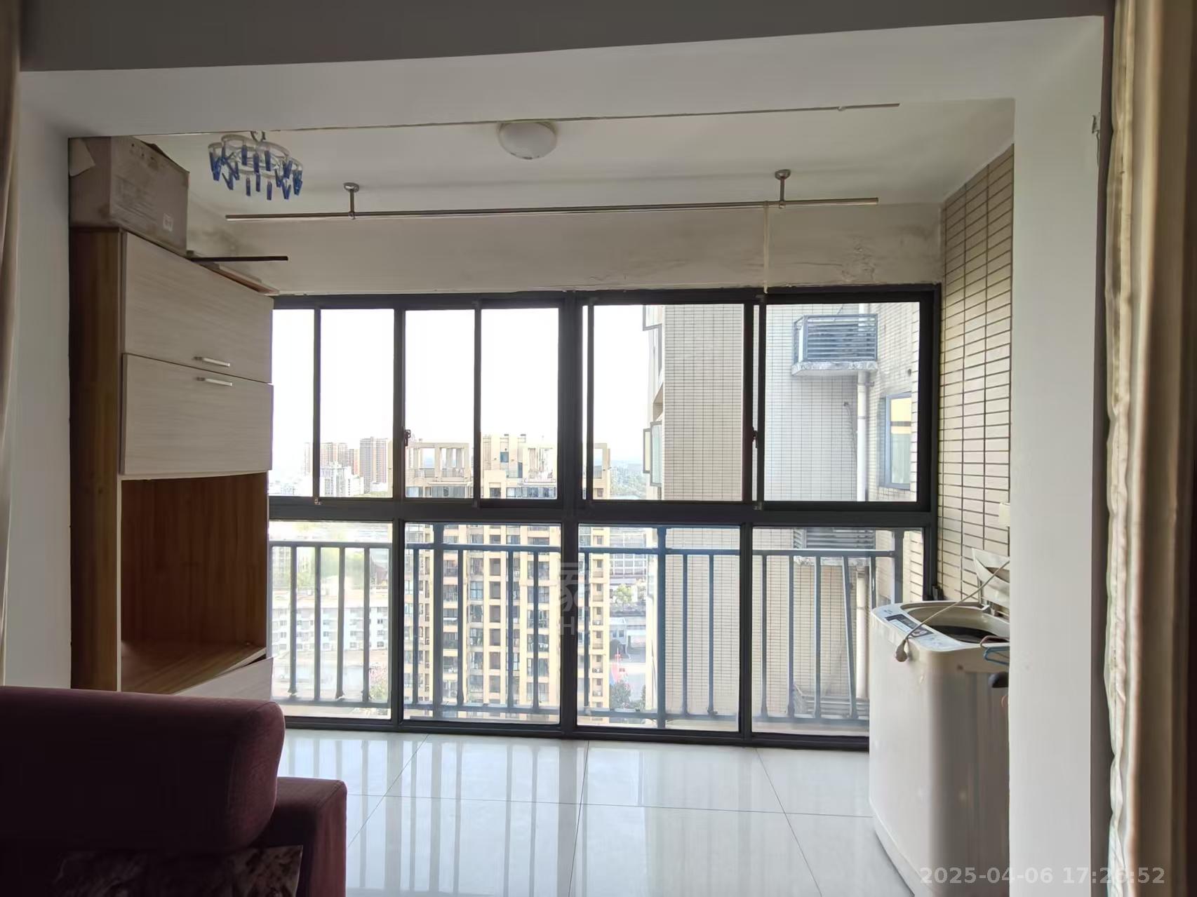 恒瑞雅园 2室2厅1卫 1600.0元/月 恒瑞雅园 2室2厅1卫 1600.0元/月室内图