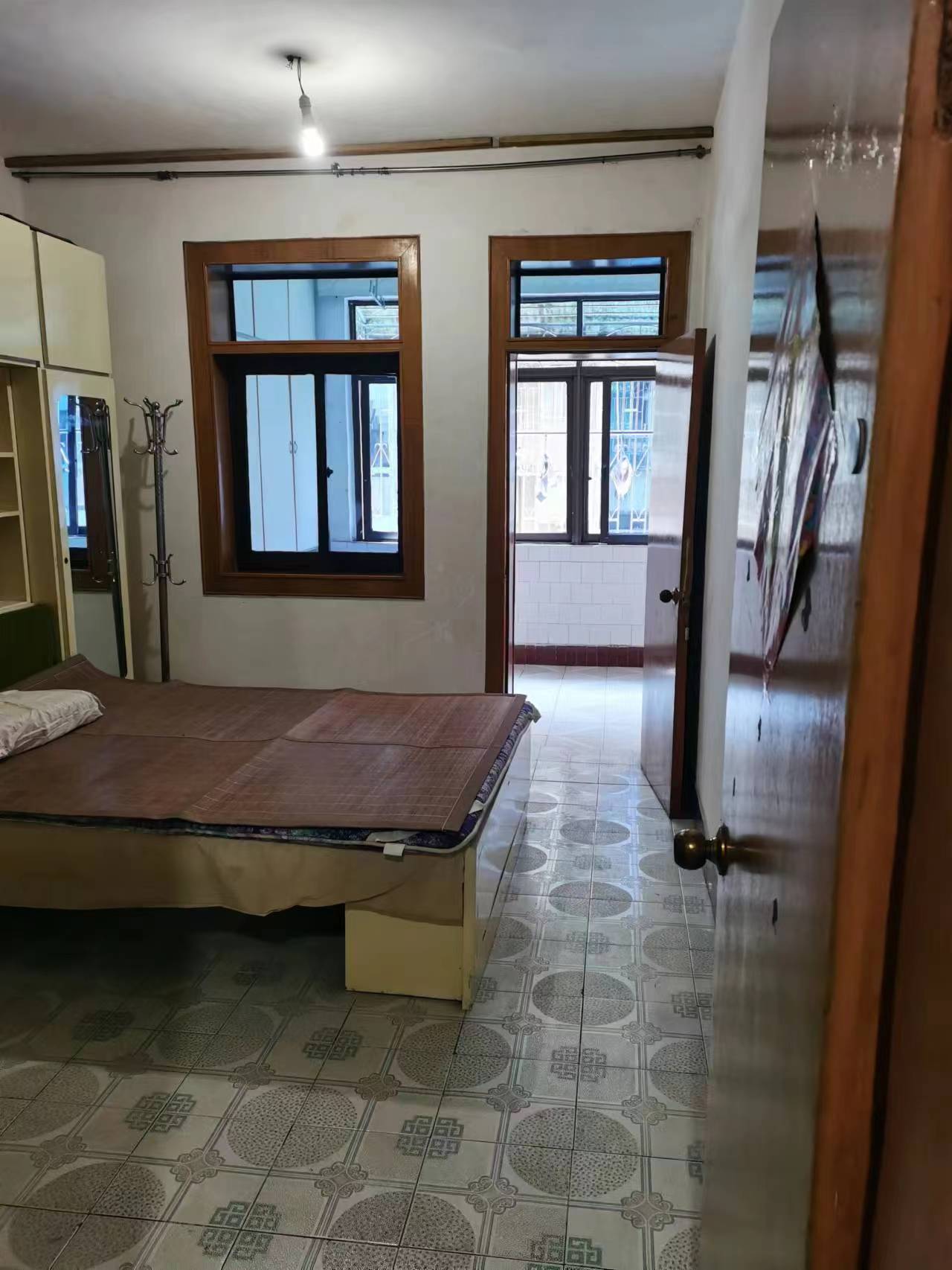 区公安局家属楼 2室1厅1卫 800.0元/月 区公安局家属楼 2室1厅1卫 800.0元/月室内图