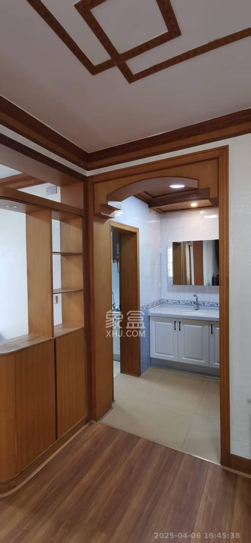 咸嘉新村嘉文苑 3室2厅2卫 2600.0元/月 咸嘉新村嘉文苑 3室2厅2卫 2600.0元/月室内图