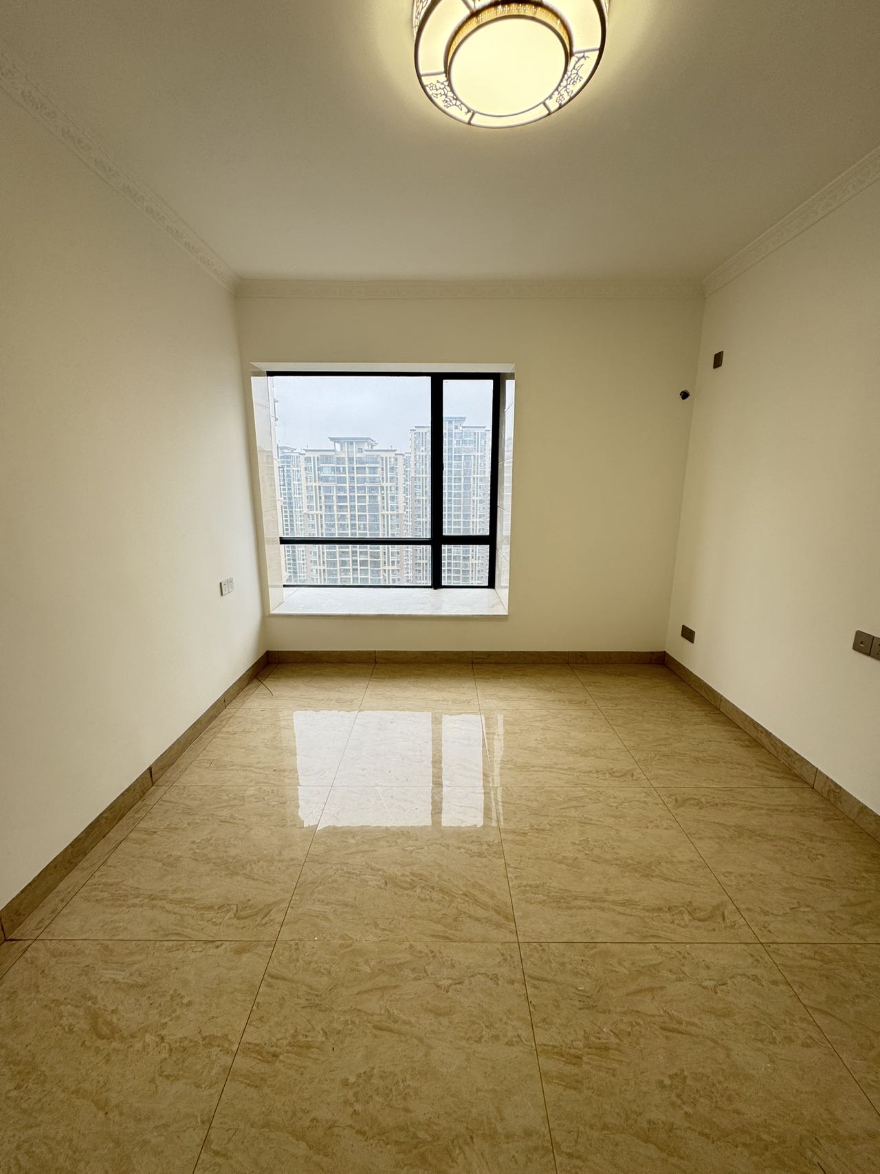 五源河公寓B区 3室2厅2卫 185.0万 五源河公寓B区 3室2厅2卫 185.0万室内图