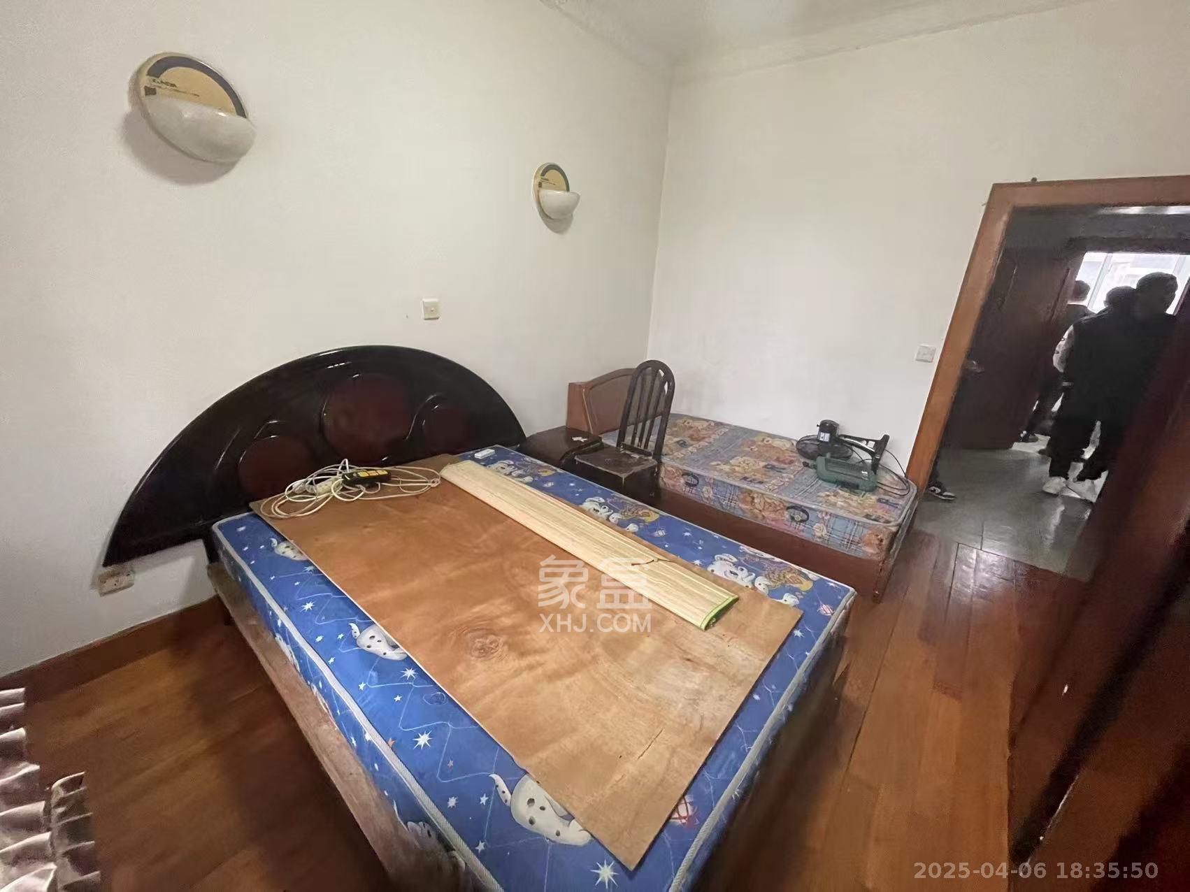 周南中学宿舍 3室1厅1卫 1600.0元/月 周南中学宿舍 3室1厅1卫 1600.0元/月室内图