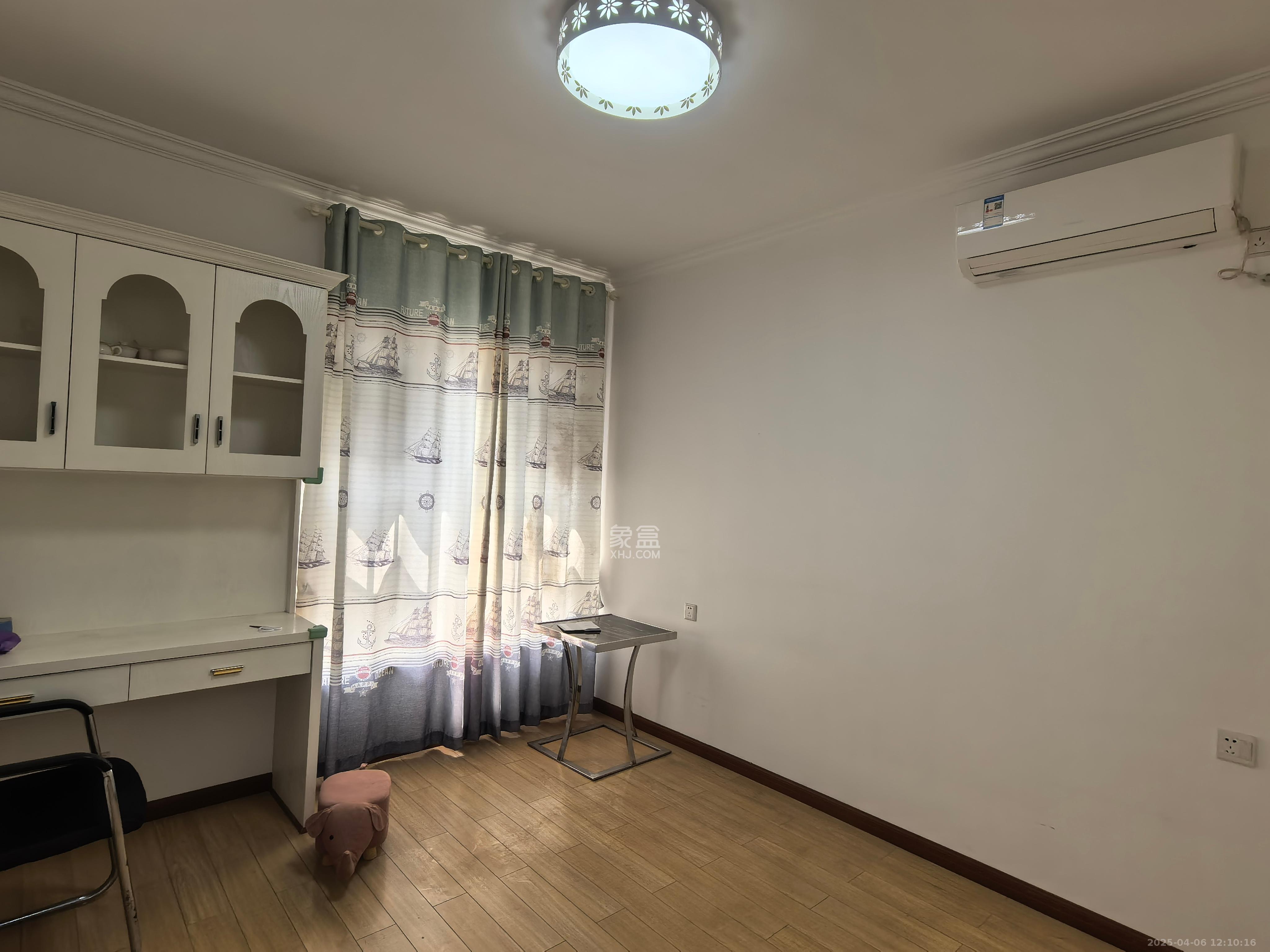 深业睿城 3室2厅1卫 2000.0元/月 深业睿城 3室2厅1卫 2000.0元/月室内图