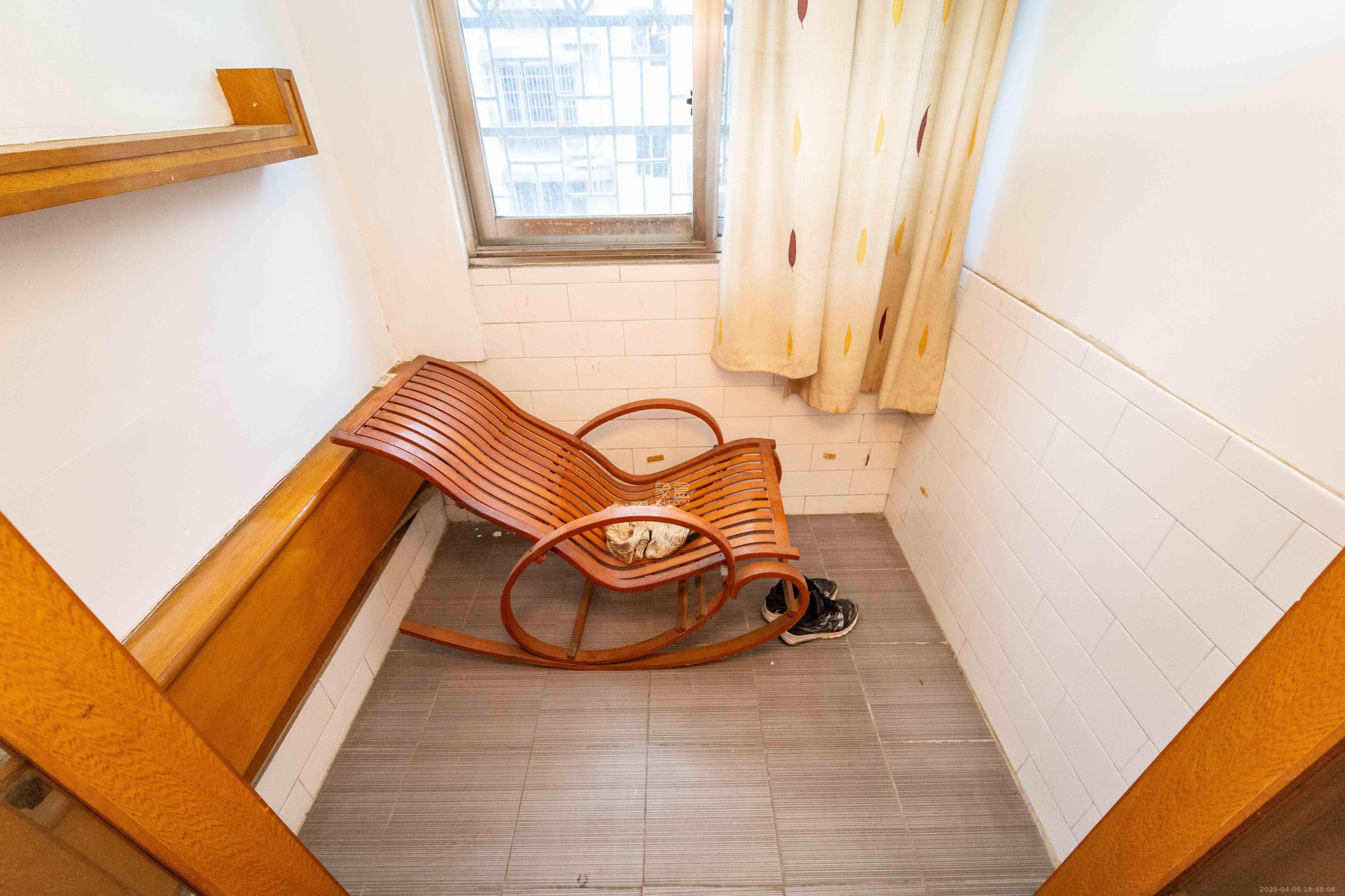 安泰新村  4室2厅2卫   2400.00元/月室内图