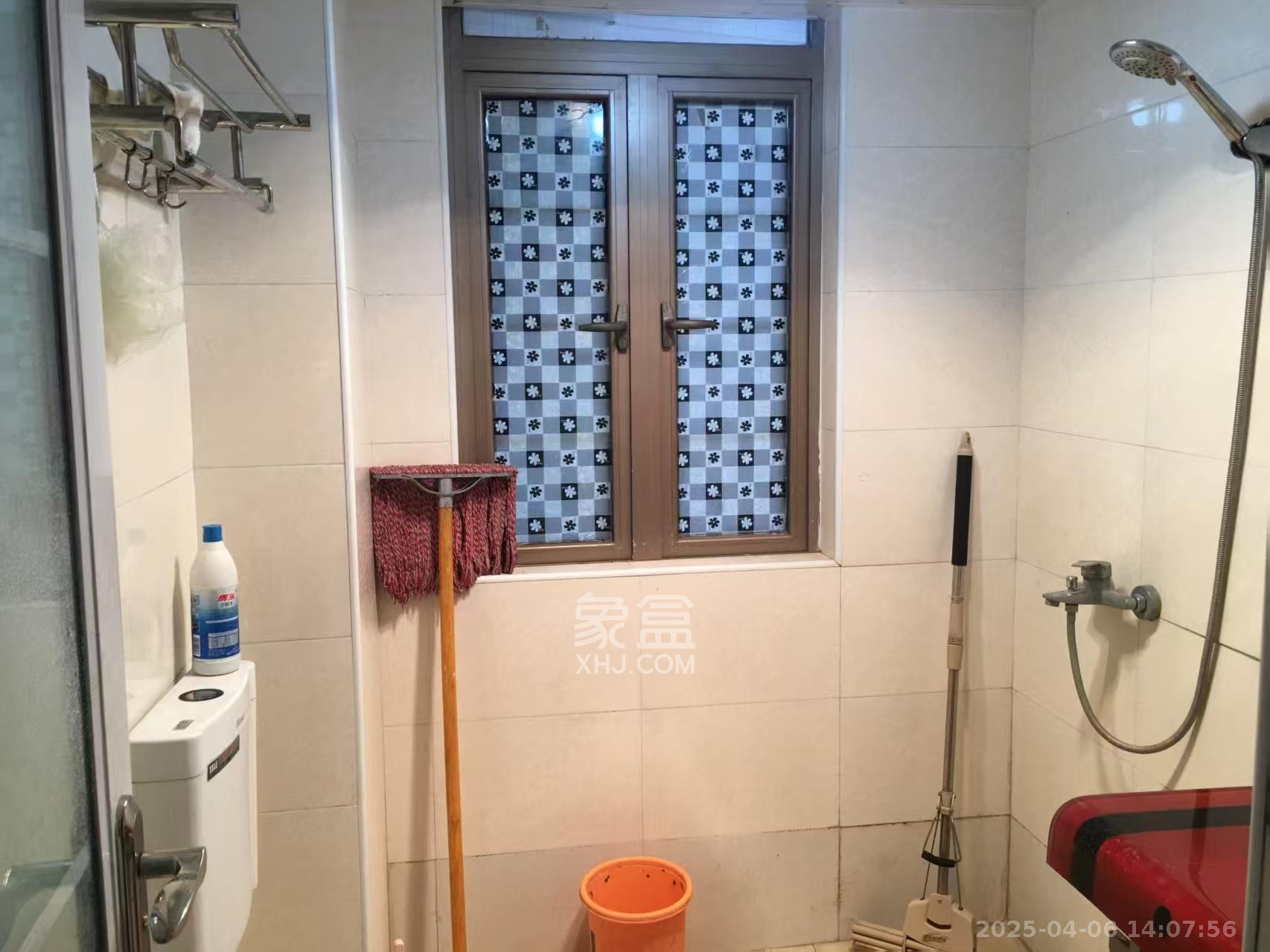 长沙玫瑰园 4室2厅2卫 2400.0元/月 长沙玫瑰园 4室2厅2卫 2400.0元/月室内图