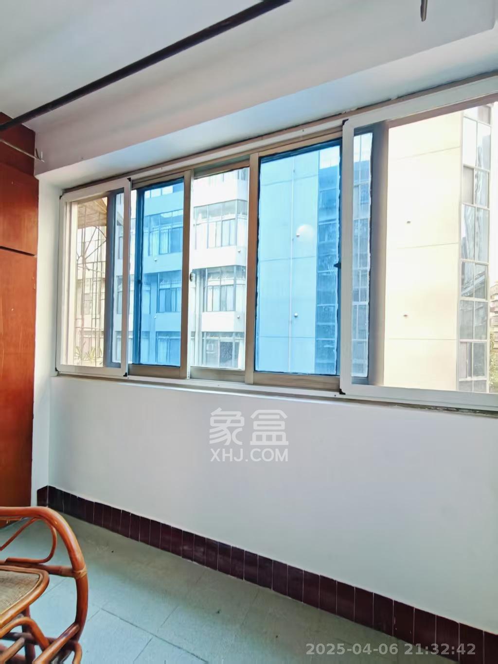 向韶村  2室1厅1卫    1600.0元/月室内图