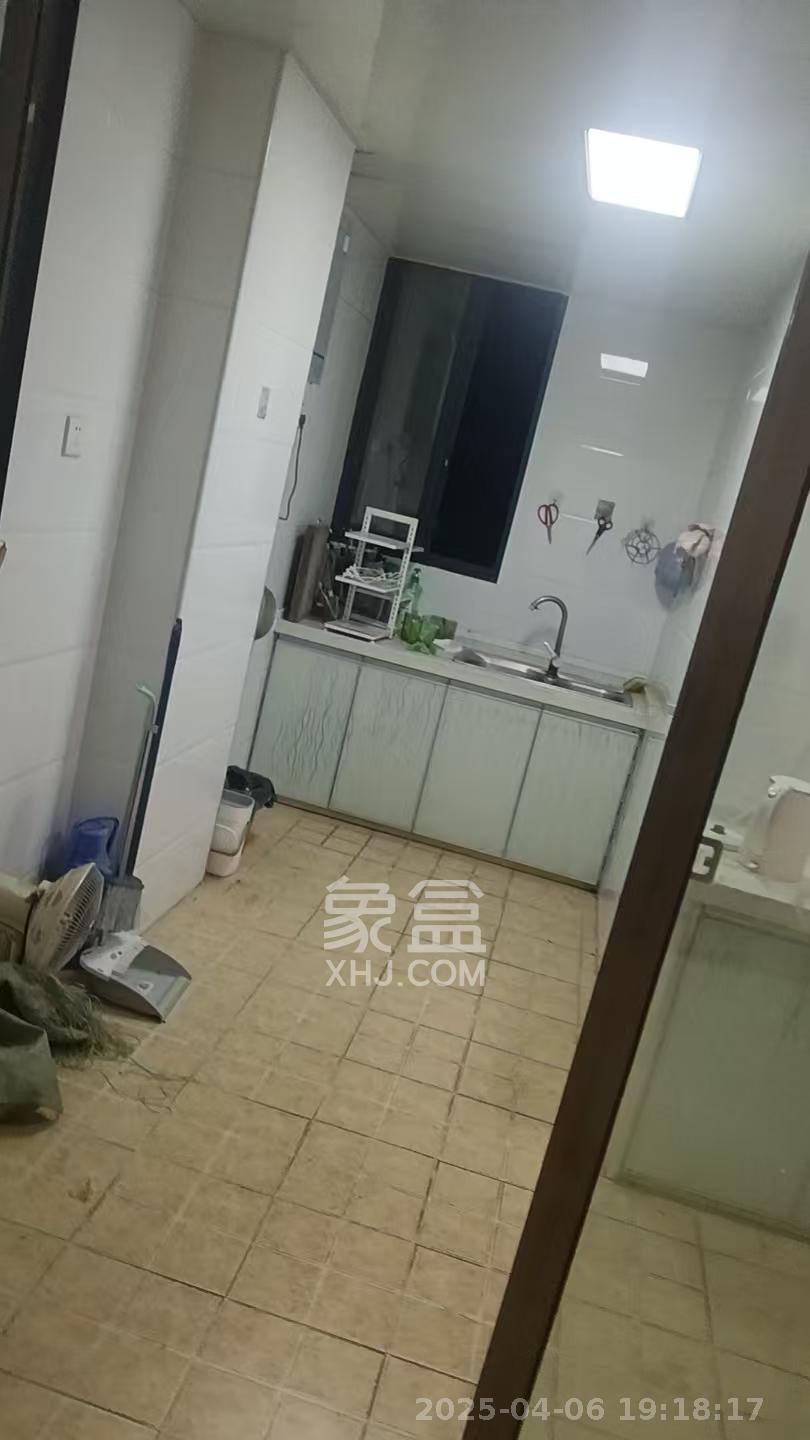 长房南屏锦源  3室2厅1卫    650.0元/月室内图