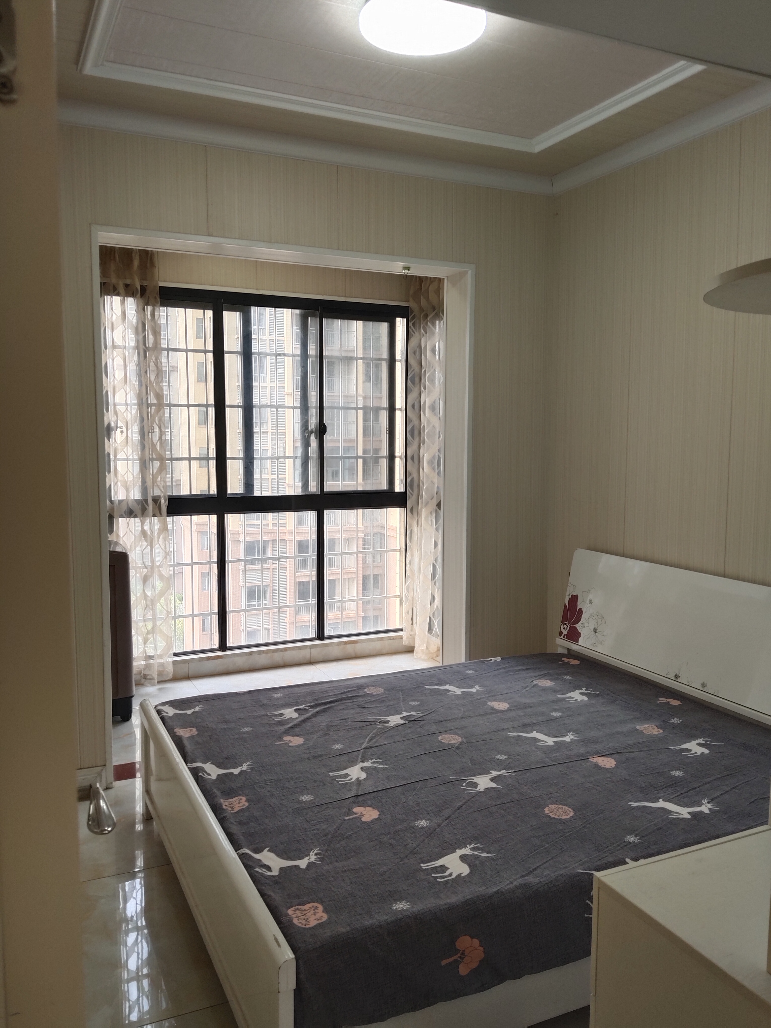 幸福香颂 3室2厅2卫 2000.0元/月 幸福香颂 3室2厅2卫 2000.0元/月室内图