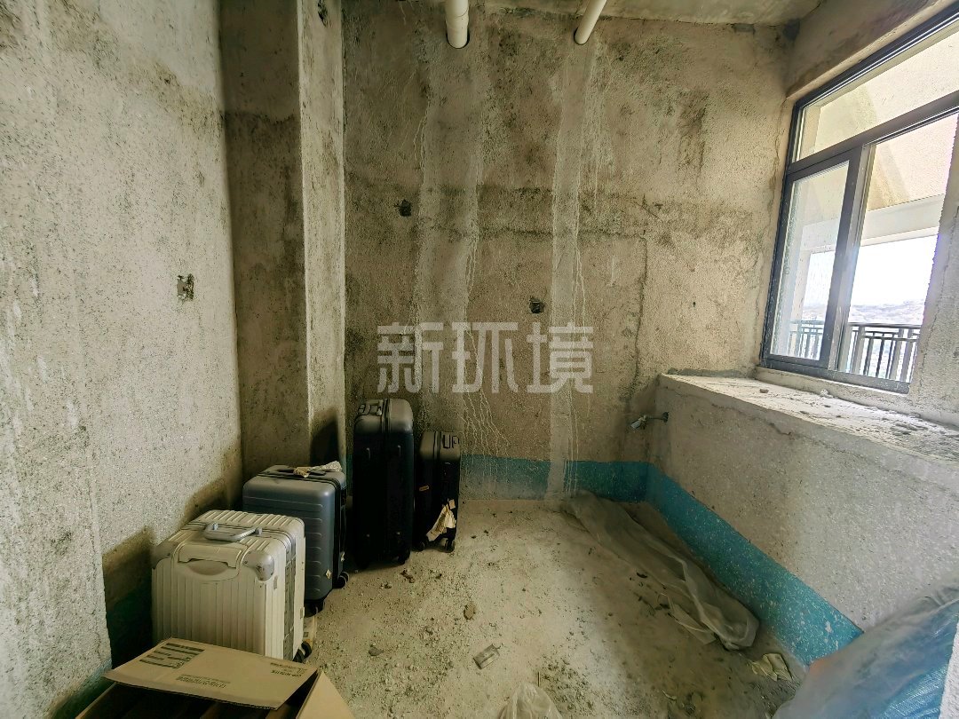 丽景天下二期  3室2厅2卫    140.0万 丽景天下二期  3室2厅2卫    140.0万室内图1