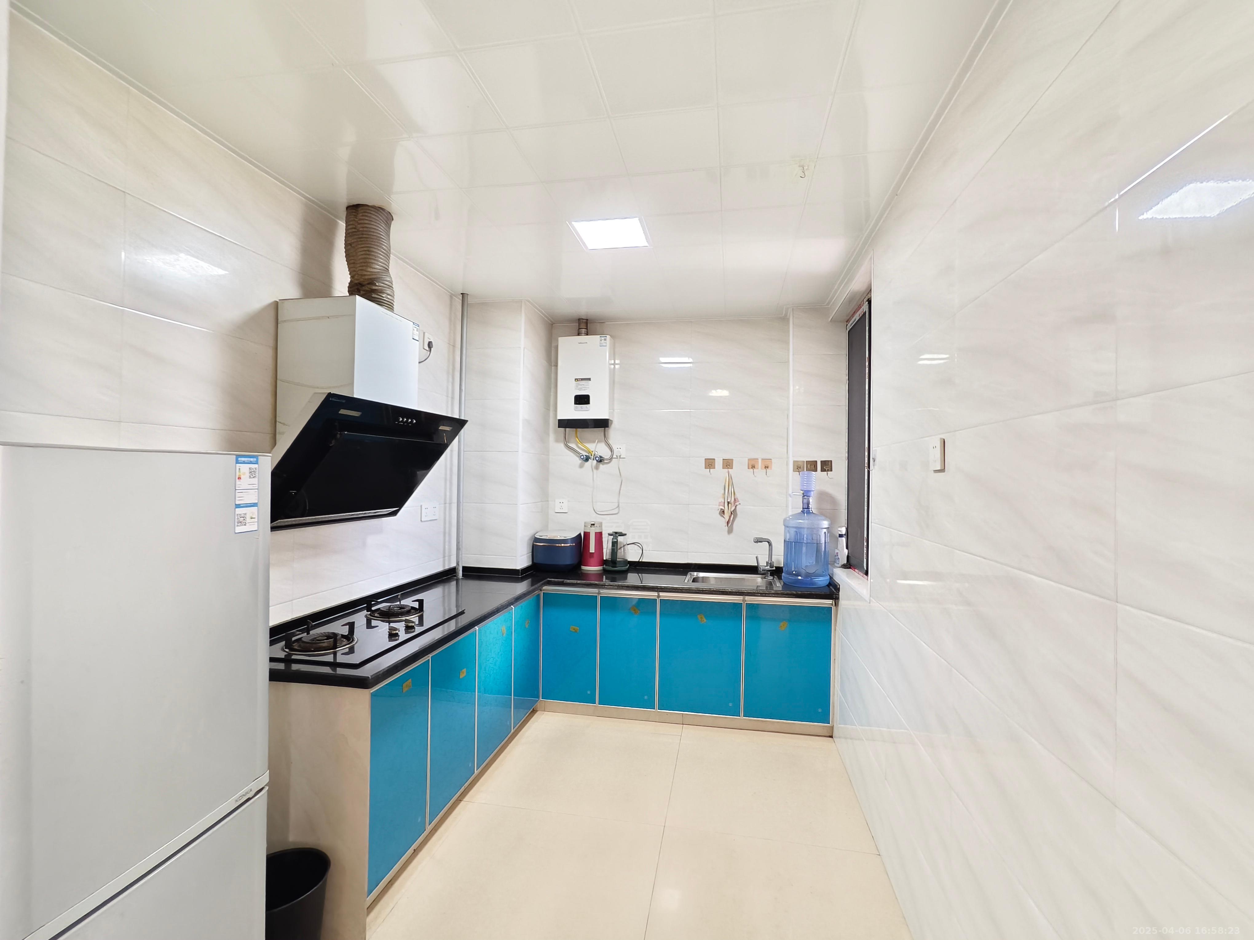 西郡佳园 3室2厅1卫 1500.0元/月 西郡佳园 3室2厅1卫 1500.0元/月室内图