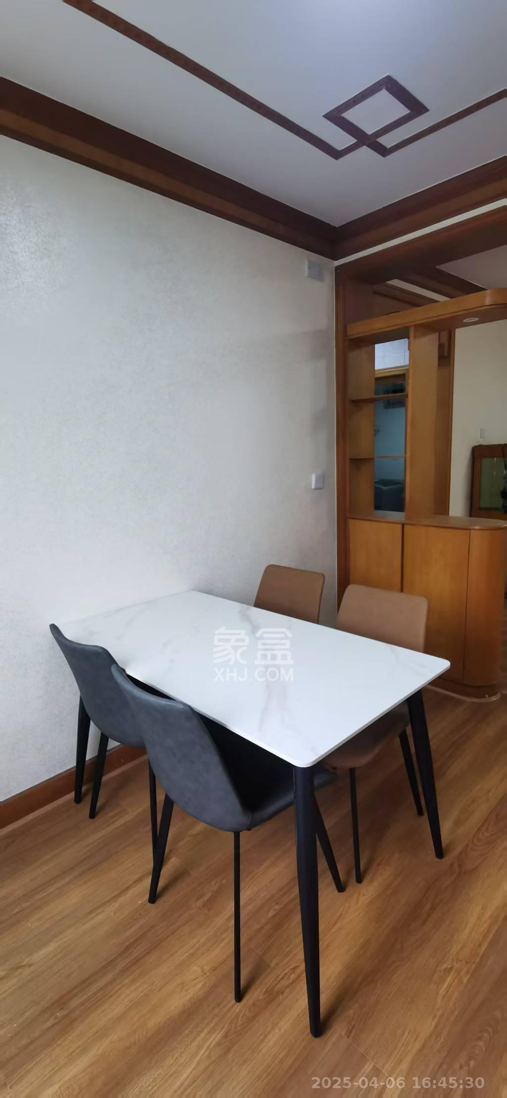 咸嘉新村嘉文苑 3室2厅2卫 2600.0元/月 咸嘉新村嘉文苑 3室2厅2卫 2600.0元/月室内图