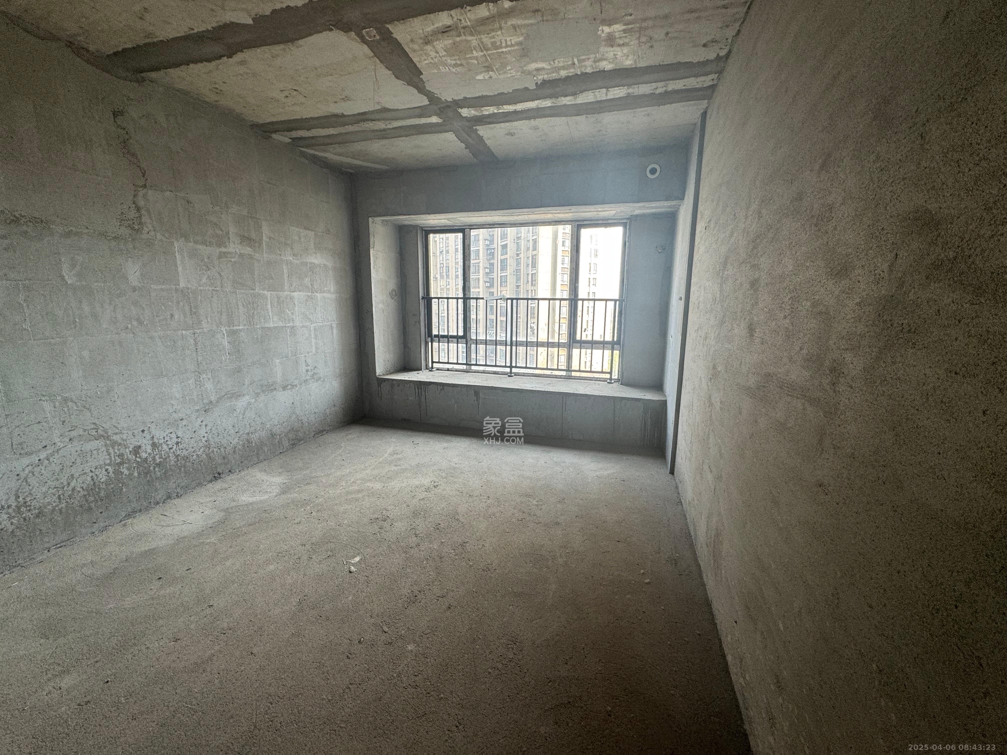 骏景豪庭  3室2厅2卫    53.8万 骏景豪庭  3室2厅2卫    53.8万客厅