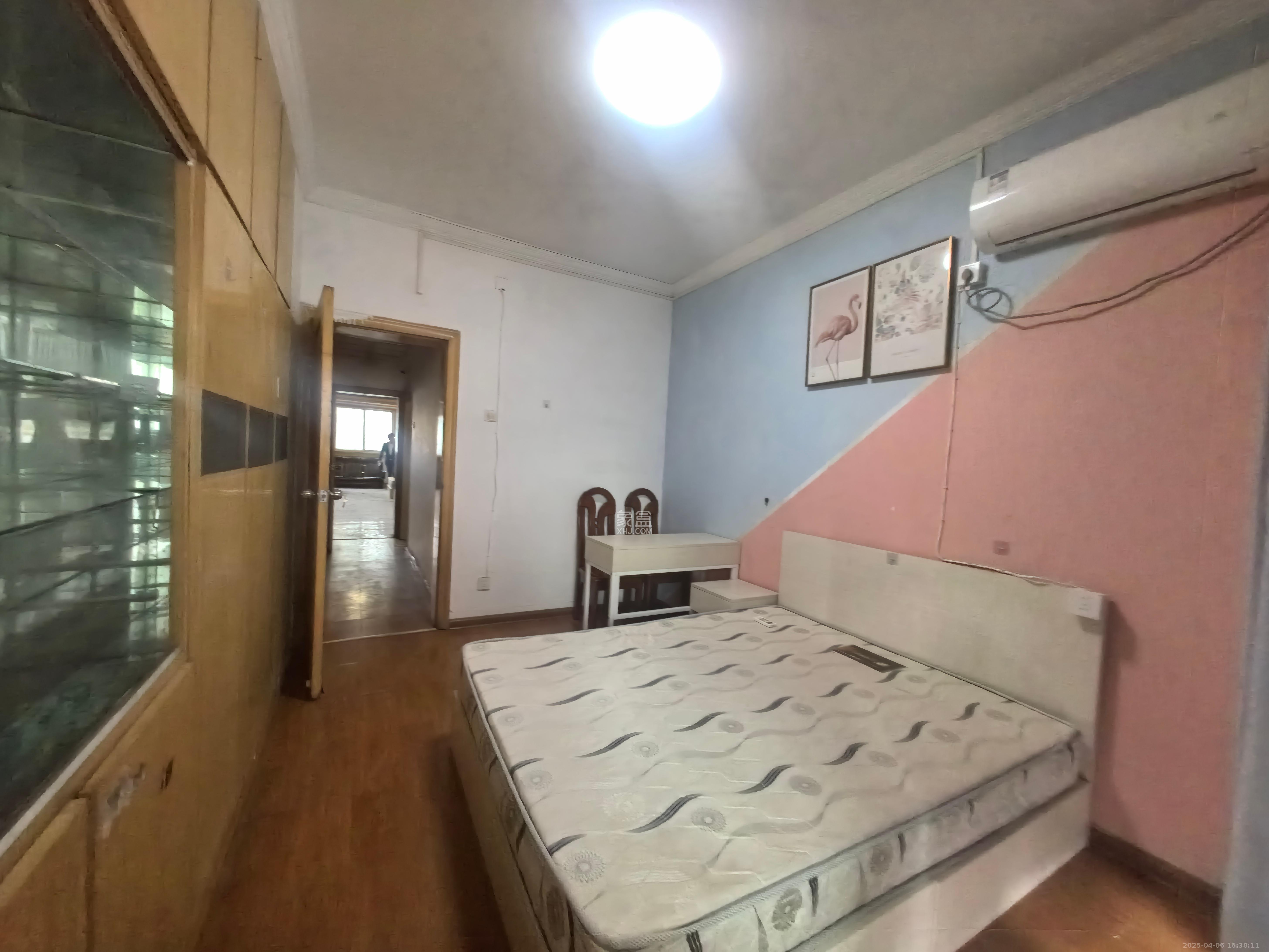 市建委宿舍  3室2厅2卫    2200.0元/月室内图