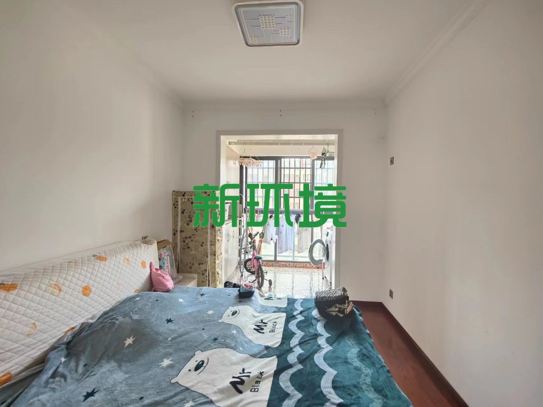 丽景天下一期  3室2厅1卫   69.80万客厅
