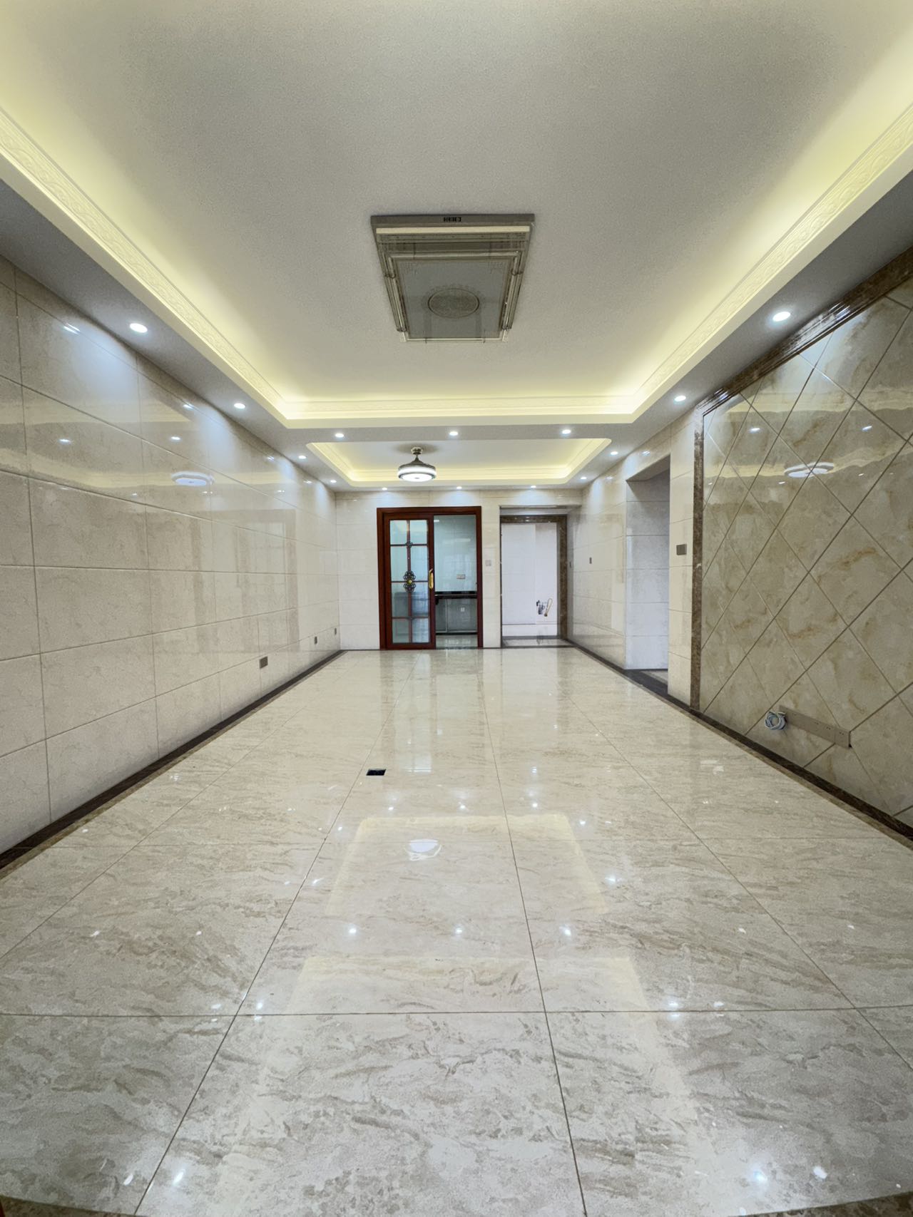 五源河公寓B区 3室2厅2卫 185.0万 五源河公寓B区 3室2厅2卫 185.0万室内图