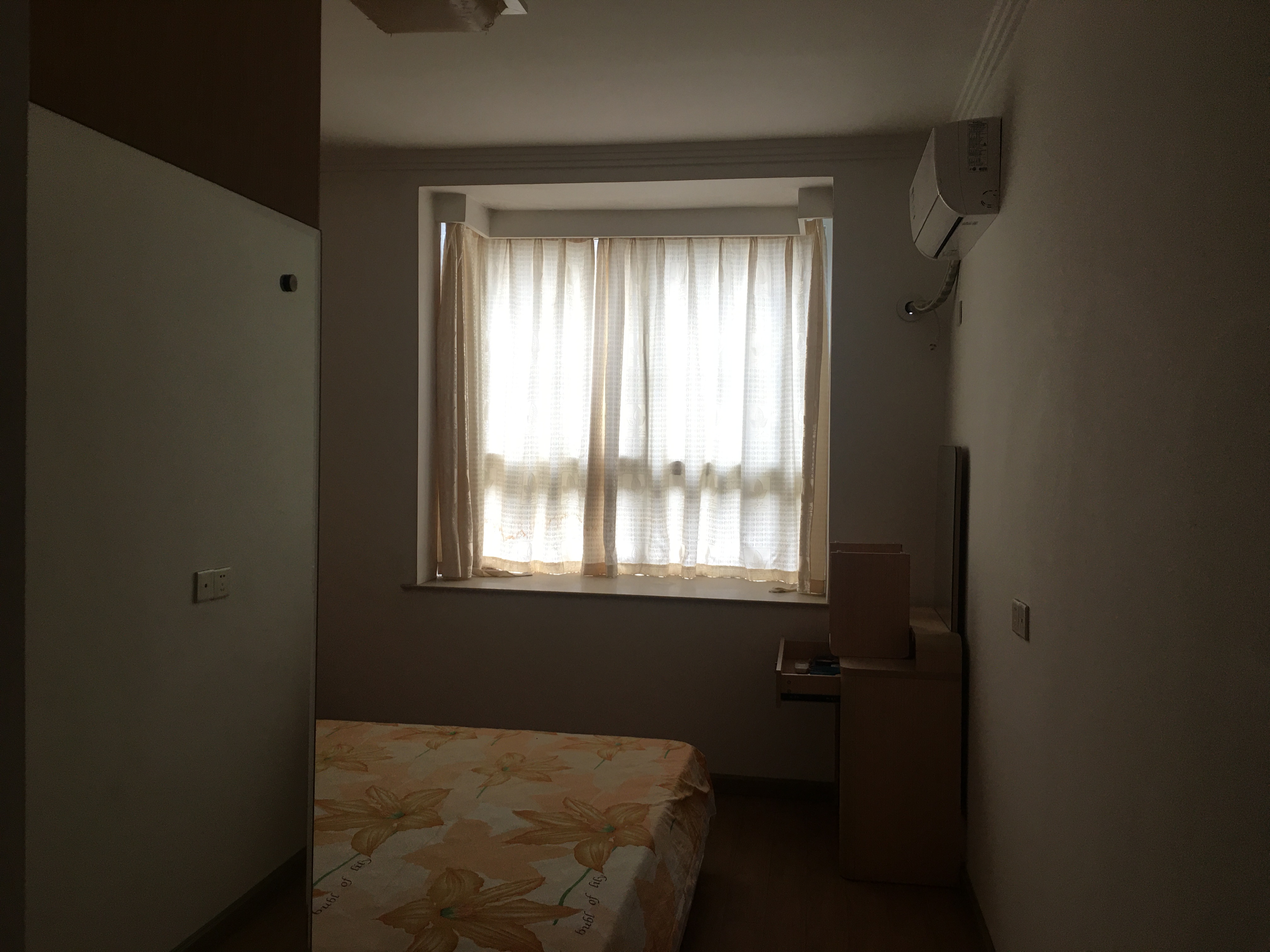 金谷家园 4室2厅2卫 1200.0元/月 金谷家园 4室2厅2卫 1200.0元/月室内图